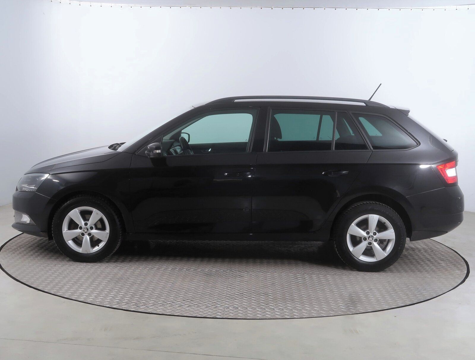 Škoda Fabia, 1.4 TDI, Automat - fotka 3