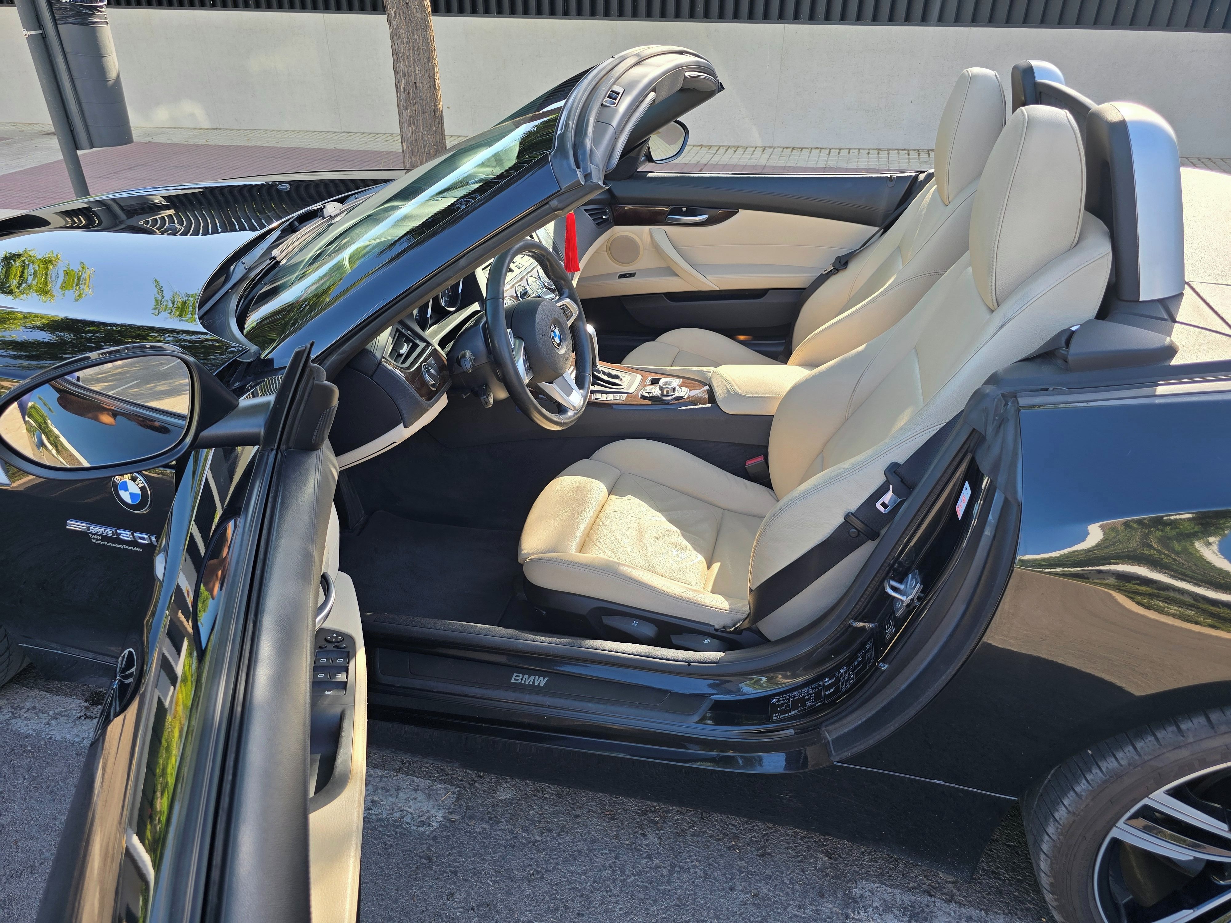 BMW Z4, 3.0 Benzín 190 kW - fotka 6