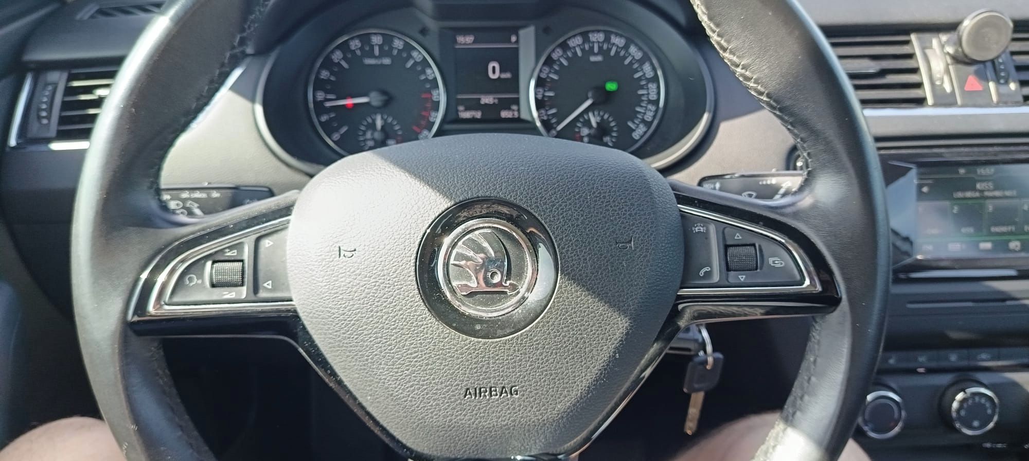 Škoda Octavia, sedan, 1.6 TDI, automat - fotka 5