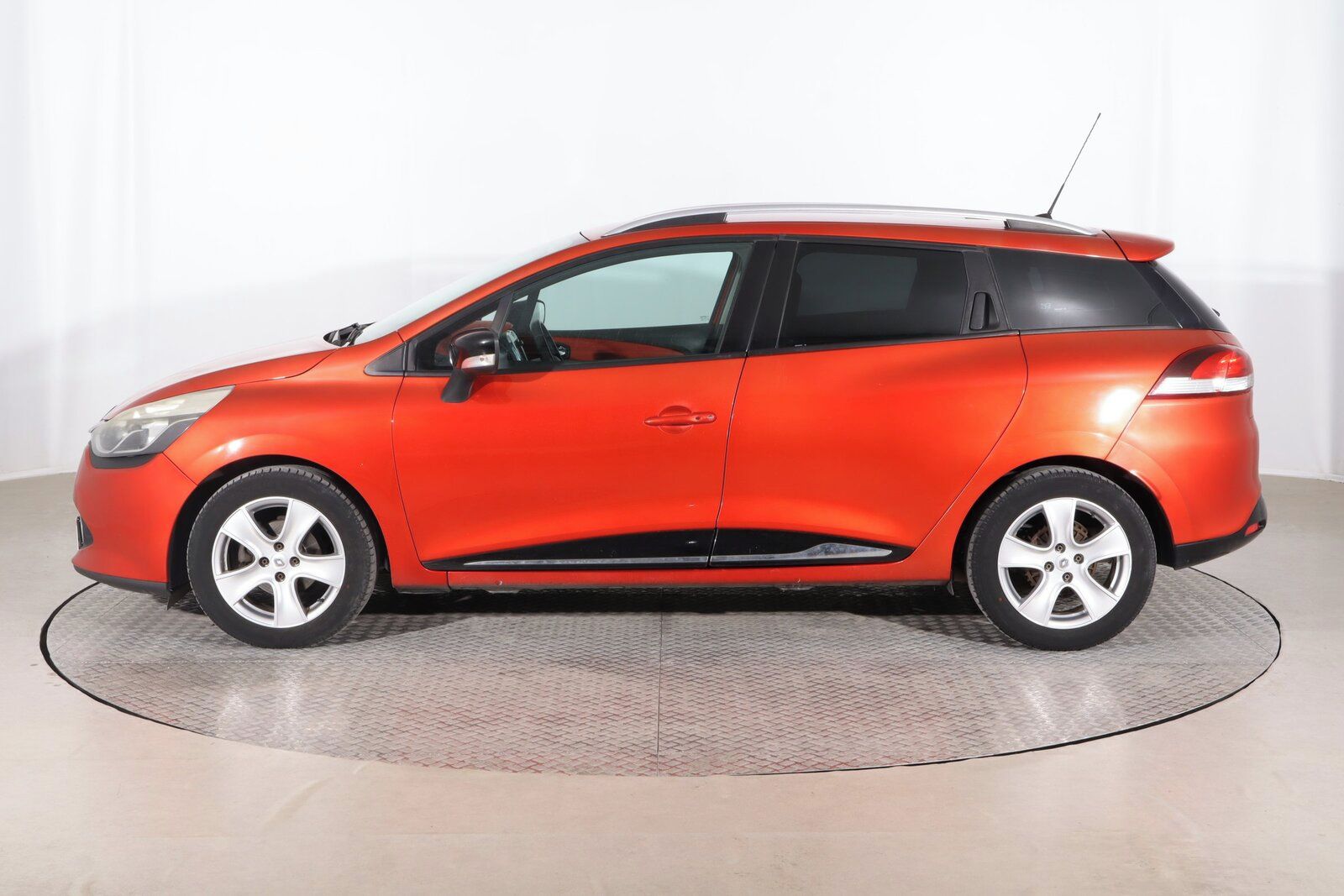 Renault Clio, 1.2 16V, Serv.kniha - fotka 3