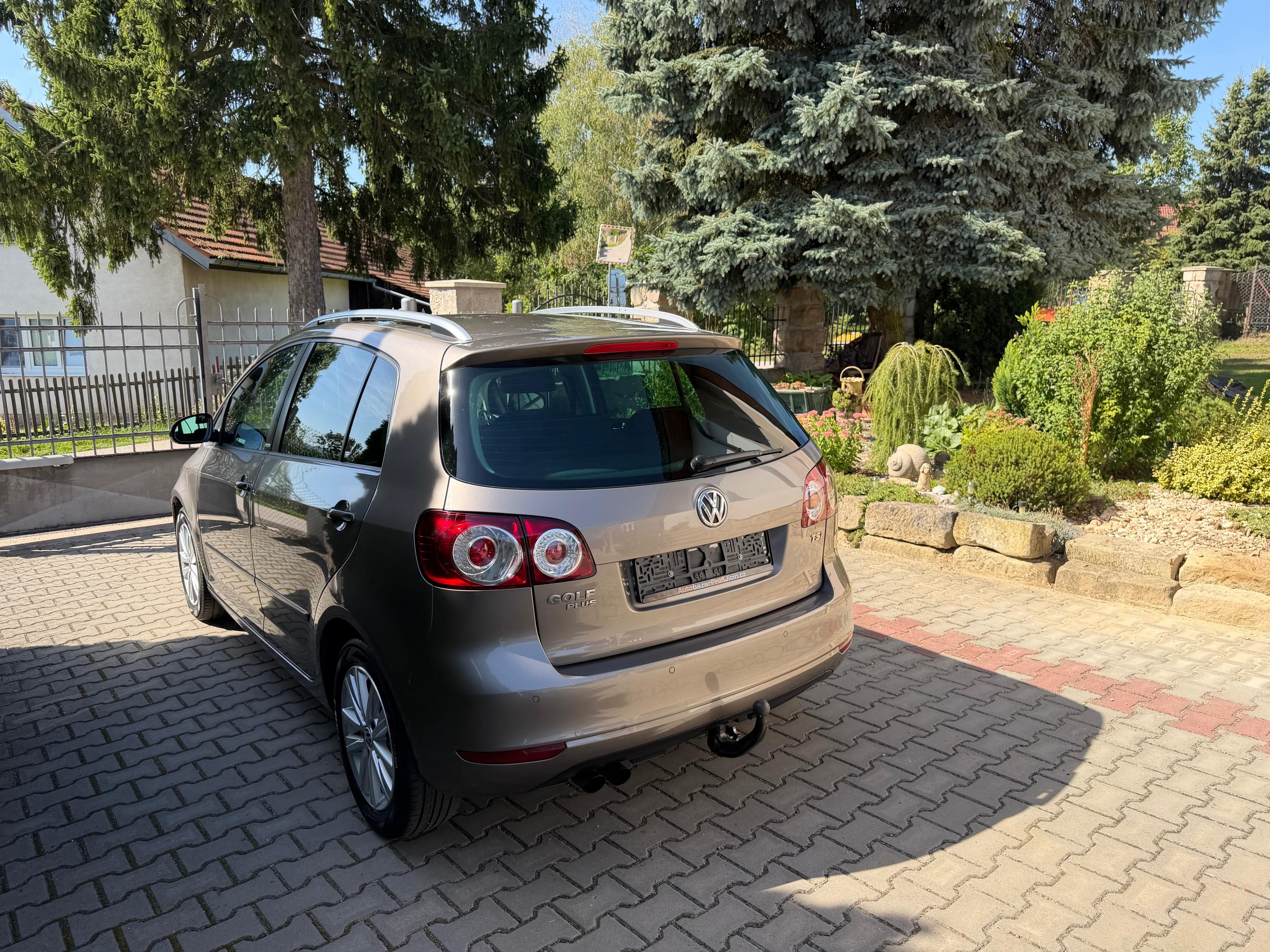 Volkswagen Golf Plus, 1,4TSi/90 kw serviska 1 Majite - fotka 6