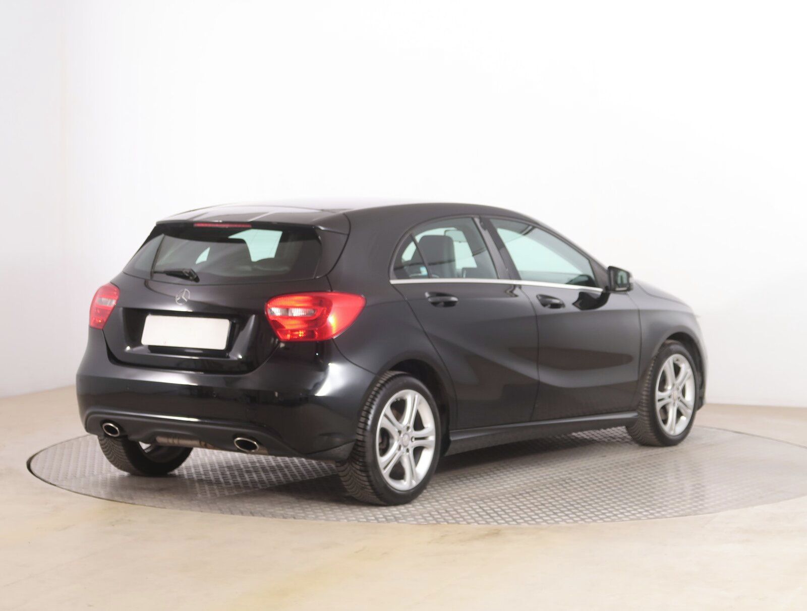 Mercedes-Benz Třídy A, 180, Progressive - fotka 5