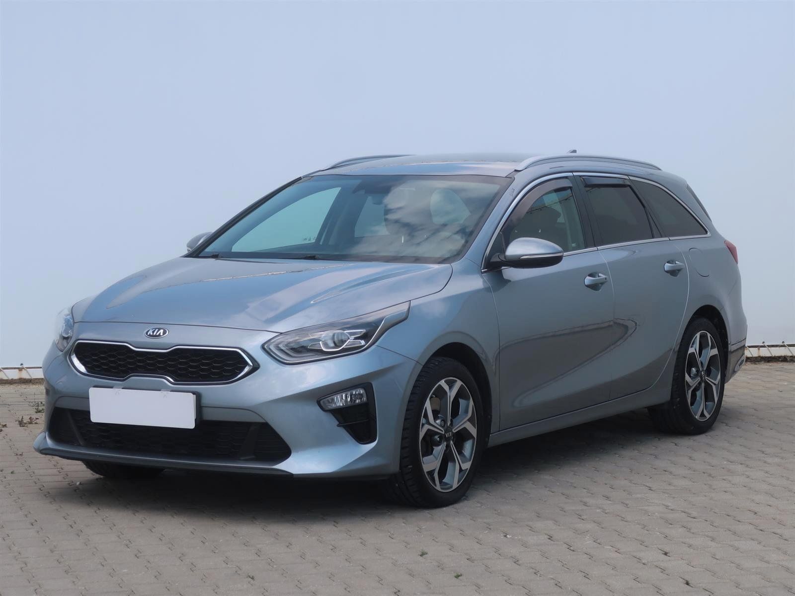 Kia Cee´d, 1.6 CRDi, Gold, Automat - fotka 2