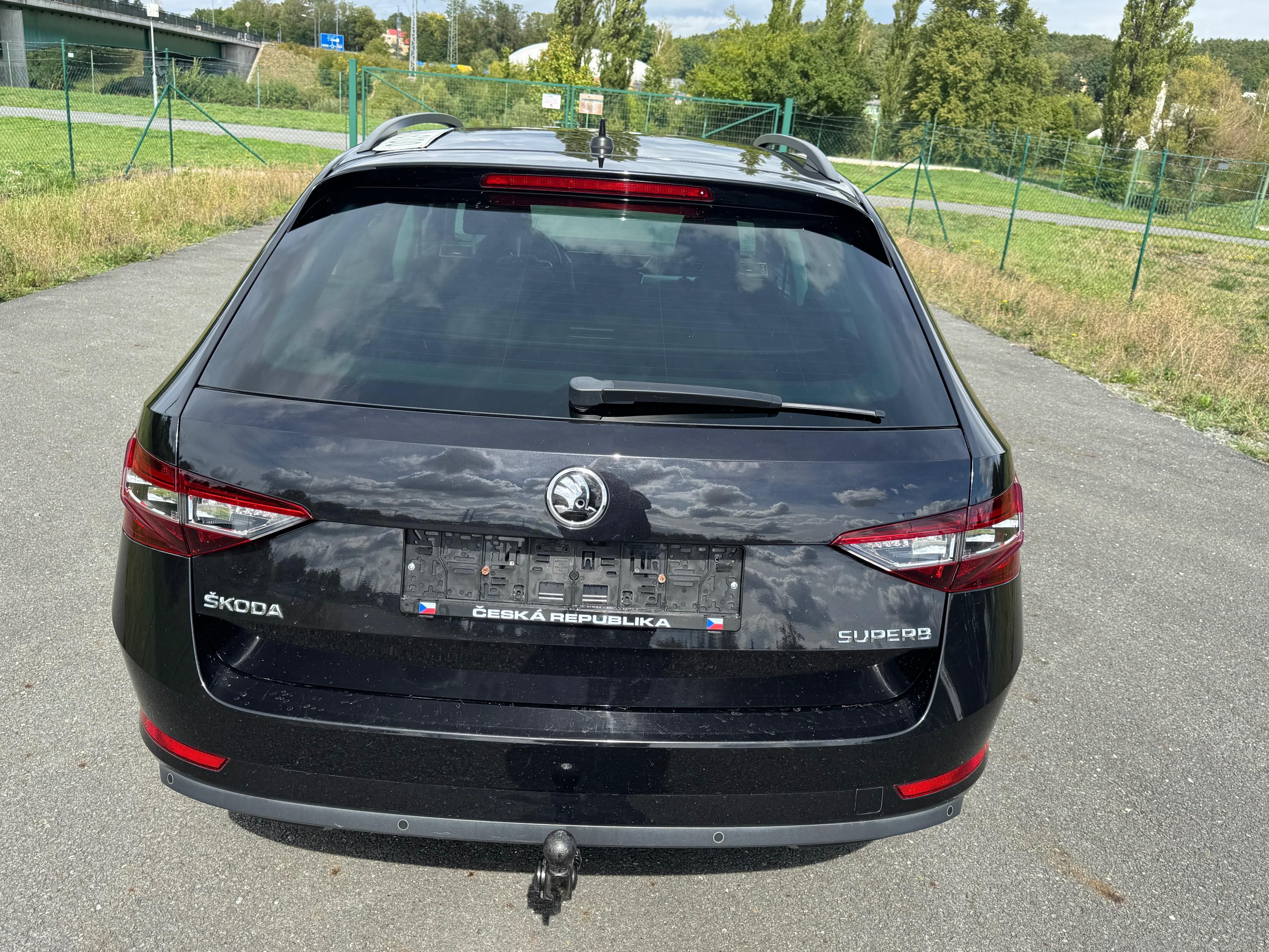 Škoda Superb, COMBI 1.6 TDI 88KW TOP STAV - fotka 6