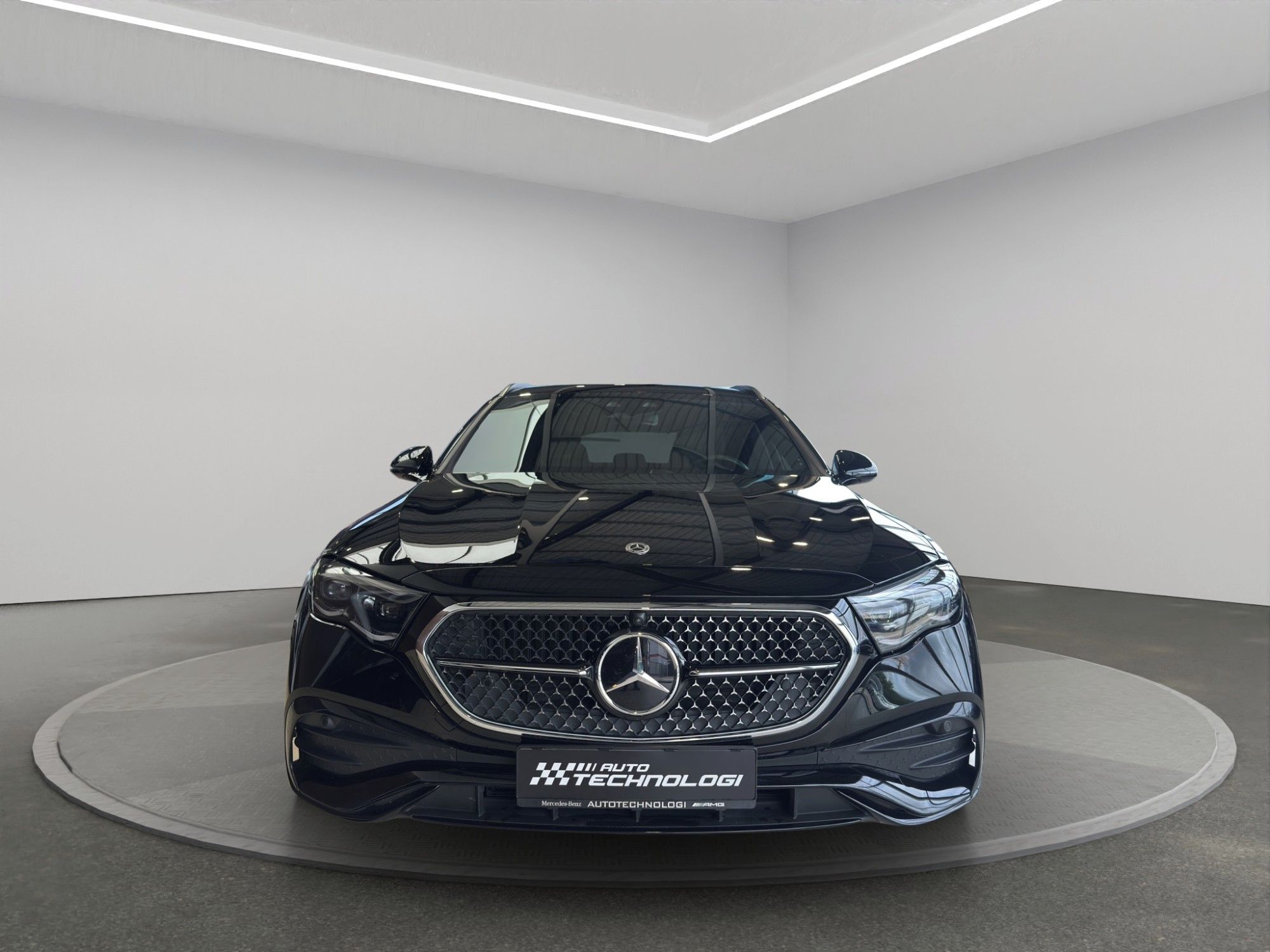 Mercedes-Benz Třídy E - fotka 2