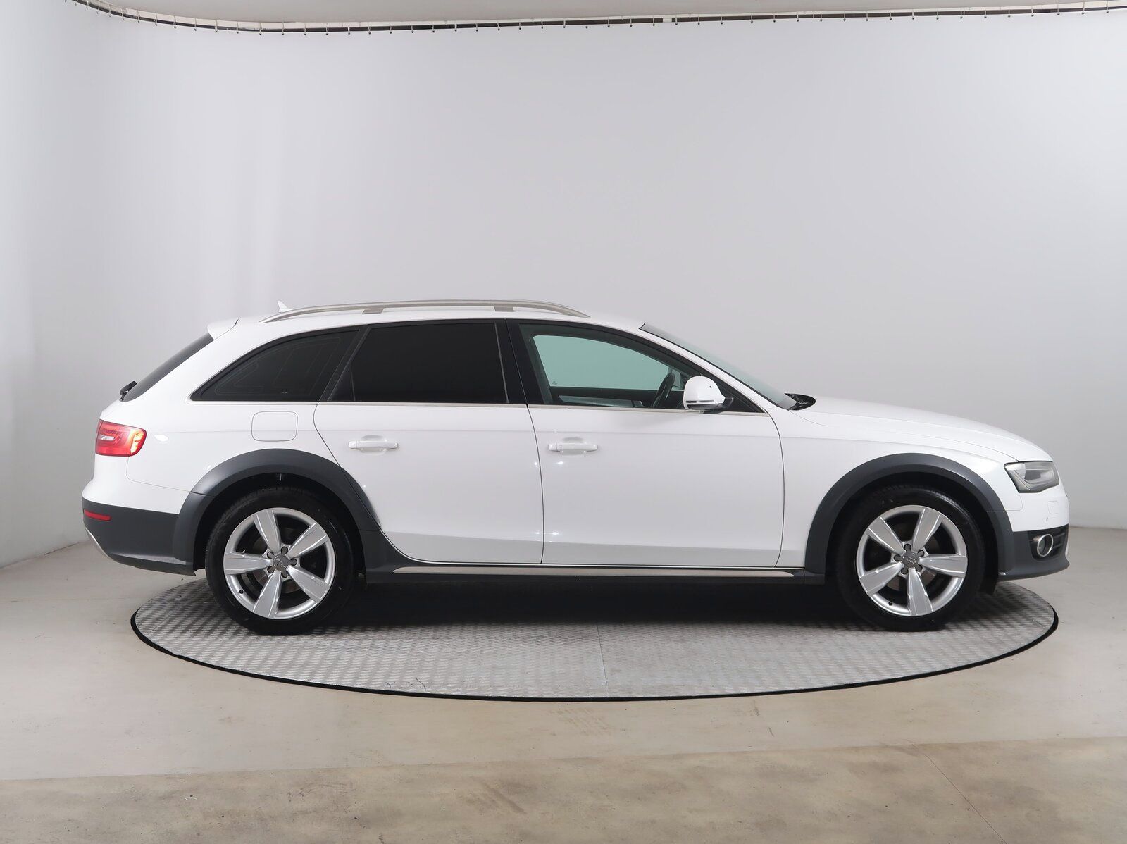 Audi A4 allroad, 2.0 TDI, 4X4, Automat - fotka 6