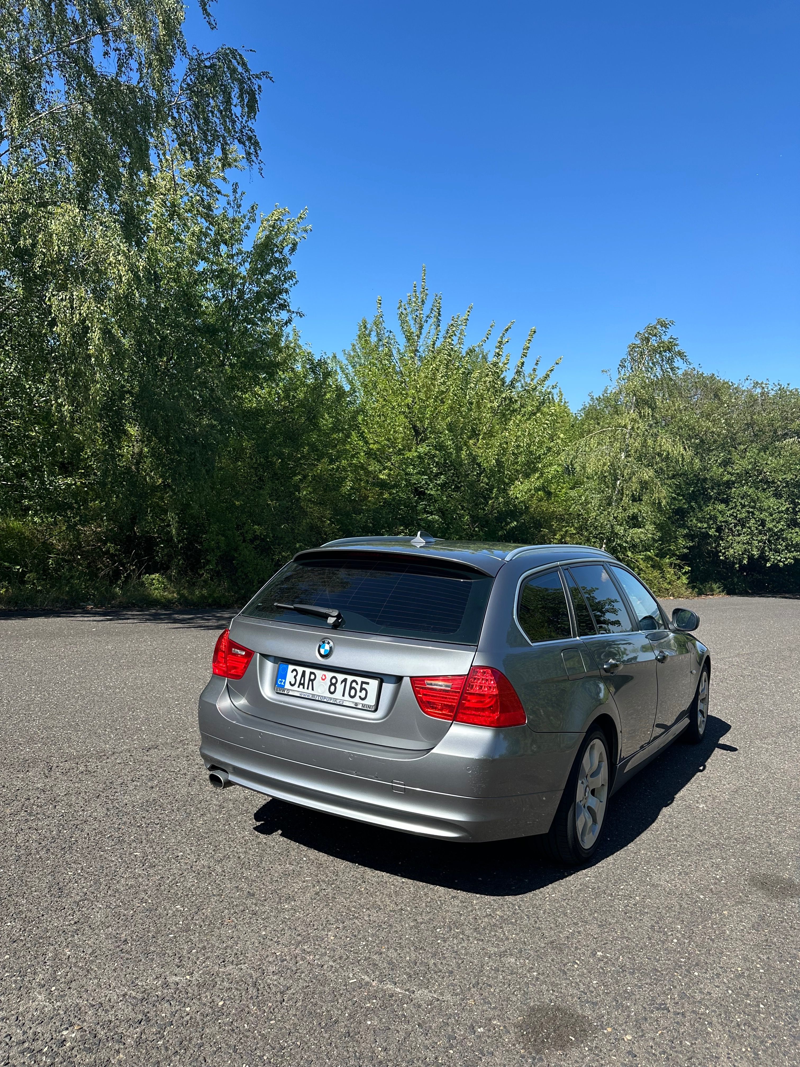 BMW Řada 3, BMW 320xd Touring M-Paket - fotka 4