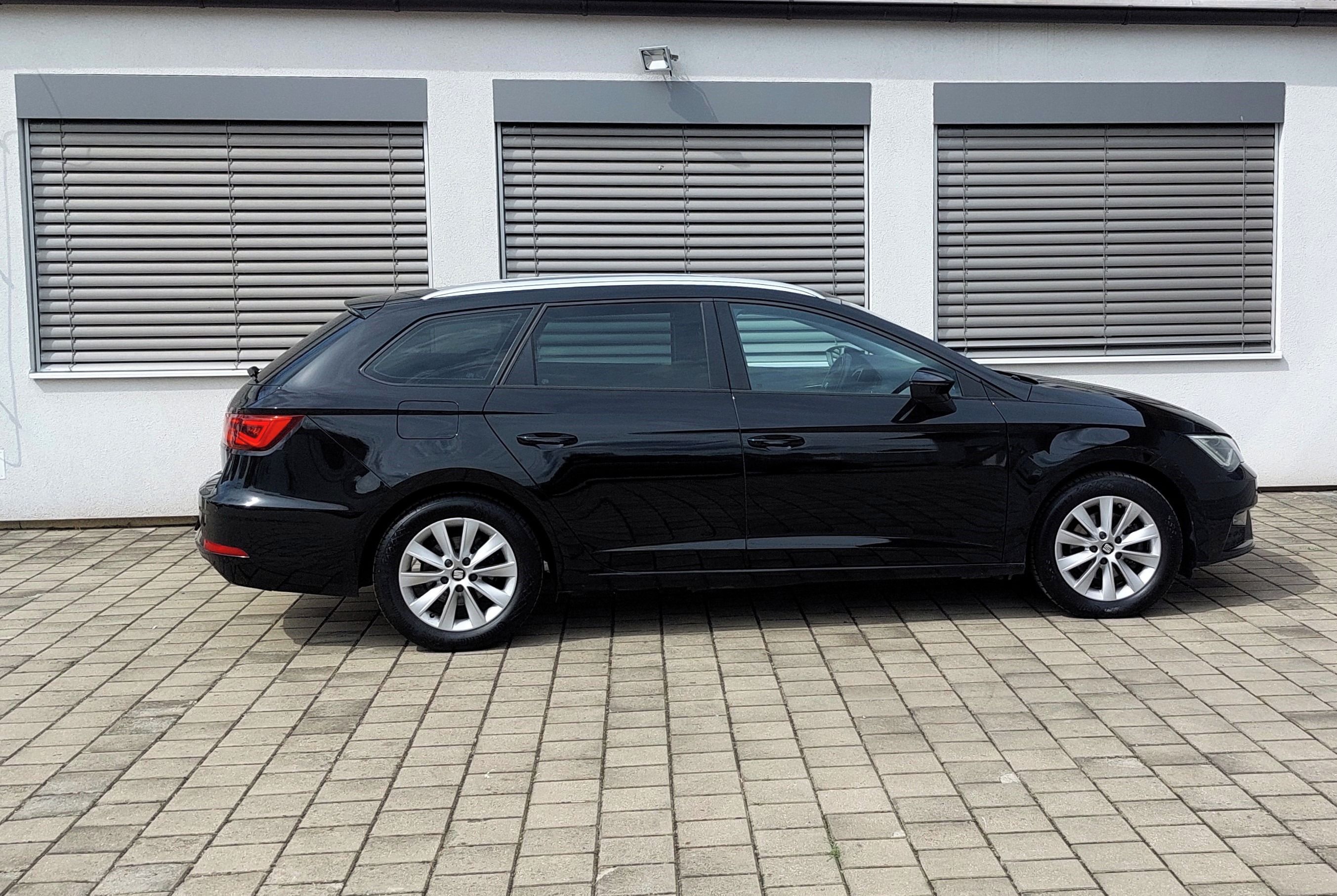 Seat Leon, 1.6 diesel, 85 kW - fotka 4