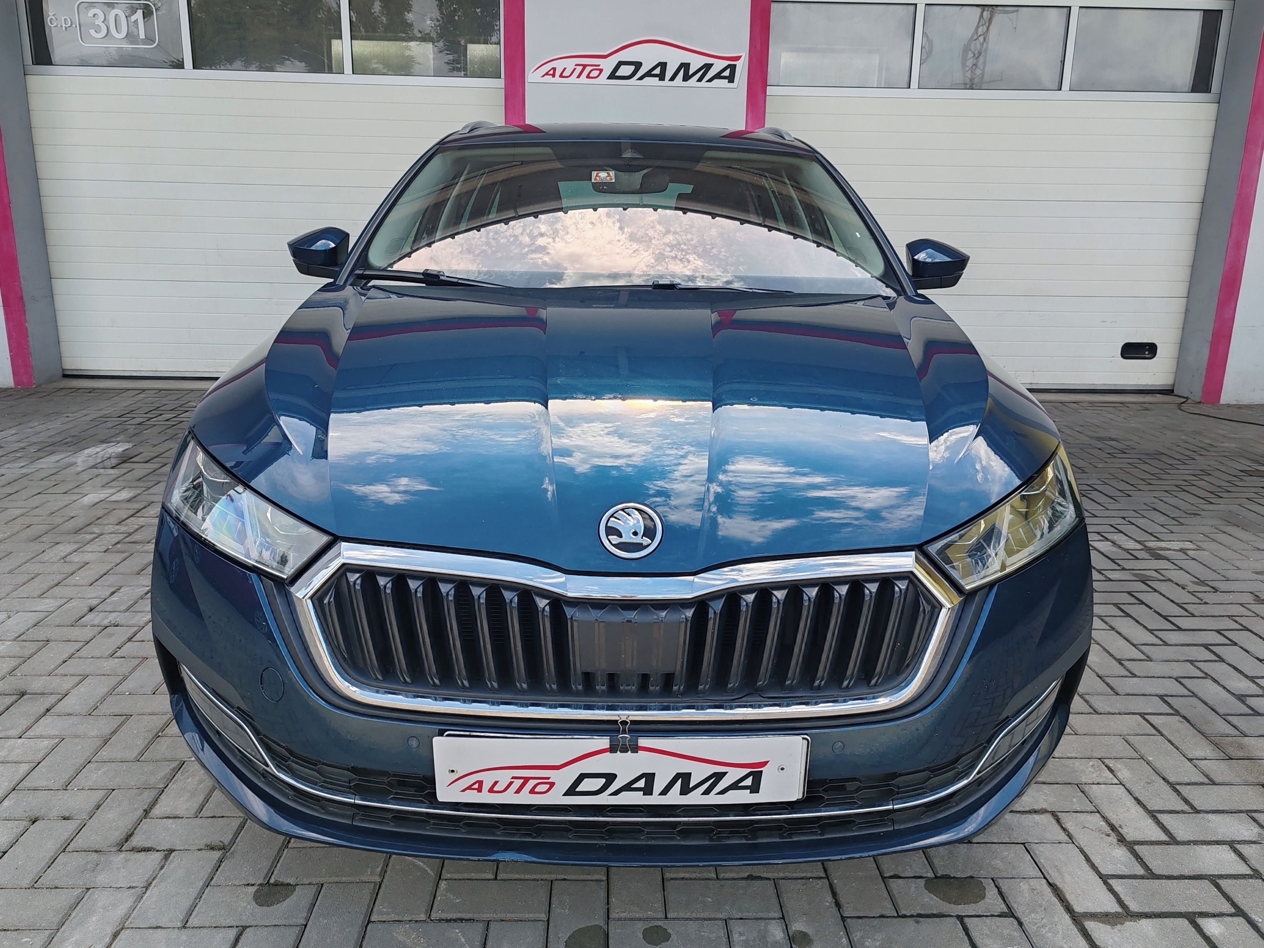 Škoda Octavia, 2.0TDI DSG Style 1Maj ČR DPH - fotka 2