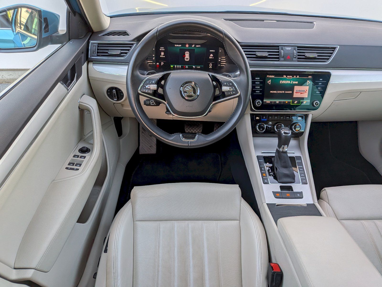Škoda Superb, 2,0TDI 147kW COMBI L&K A7 - fotka 5