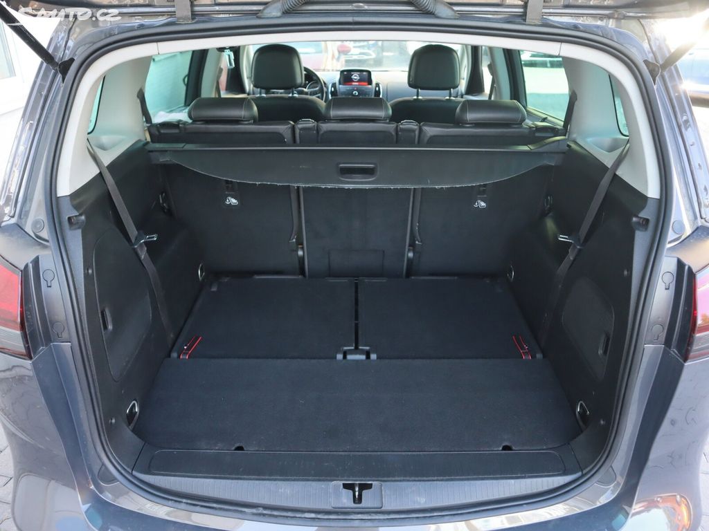 Opel ZAFIRA 2016 от Чехия