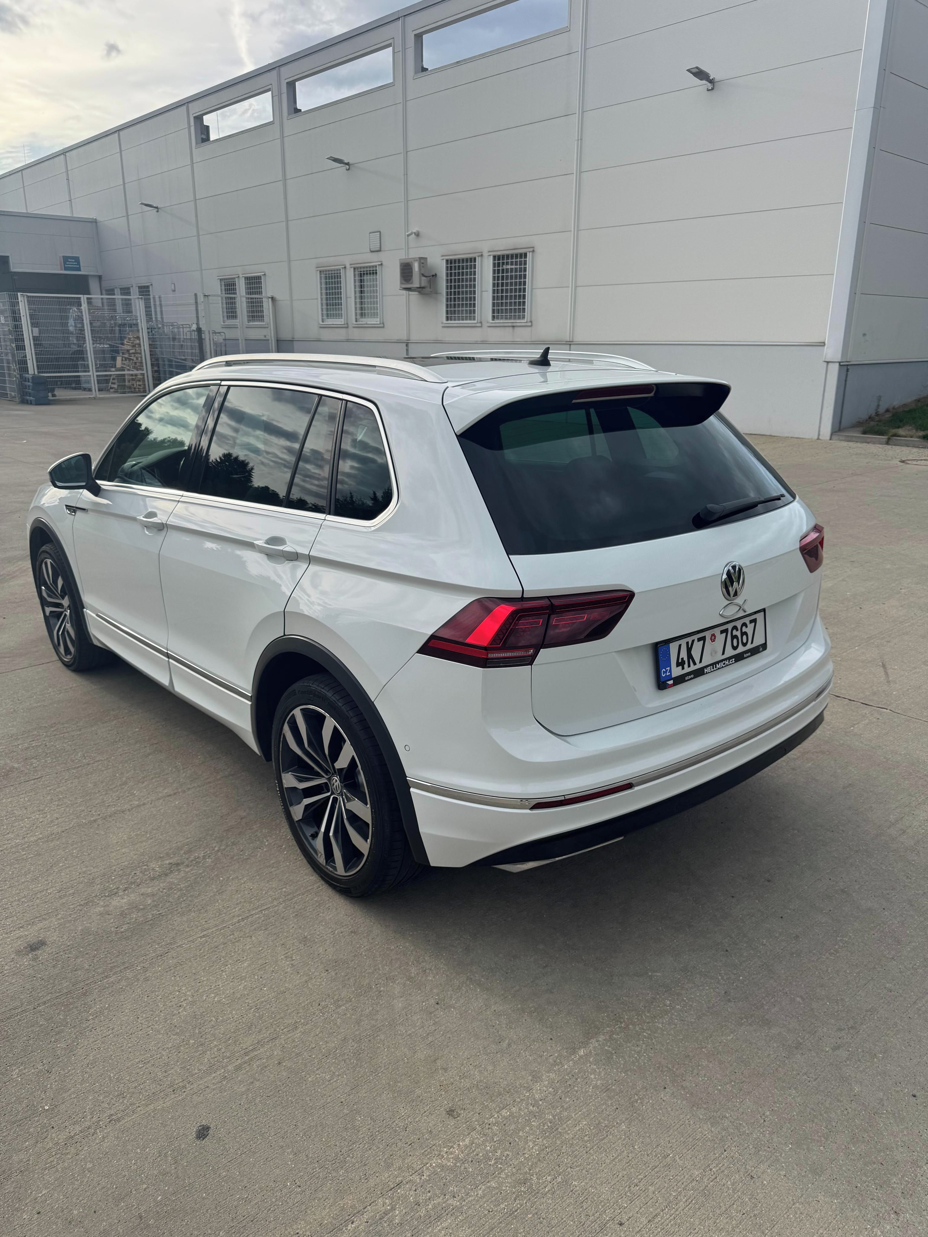 Volkswagen Tiguan, R-Line 4Motion 176kW DSG - fotka 4