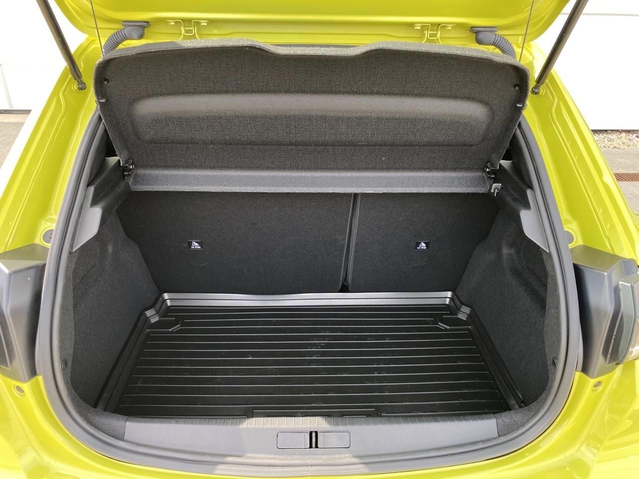 Peugeot 208, STYLE 1.2 TURBO 74kW - fotka 6
