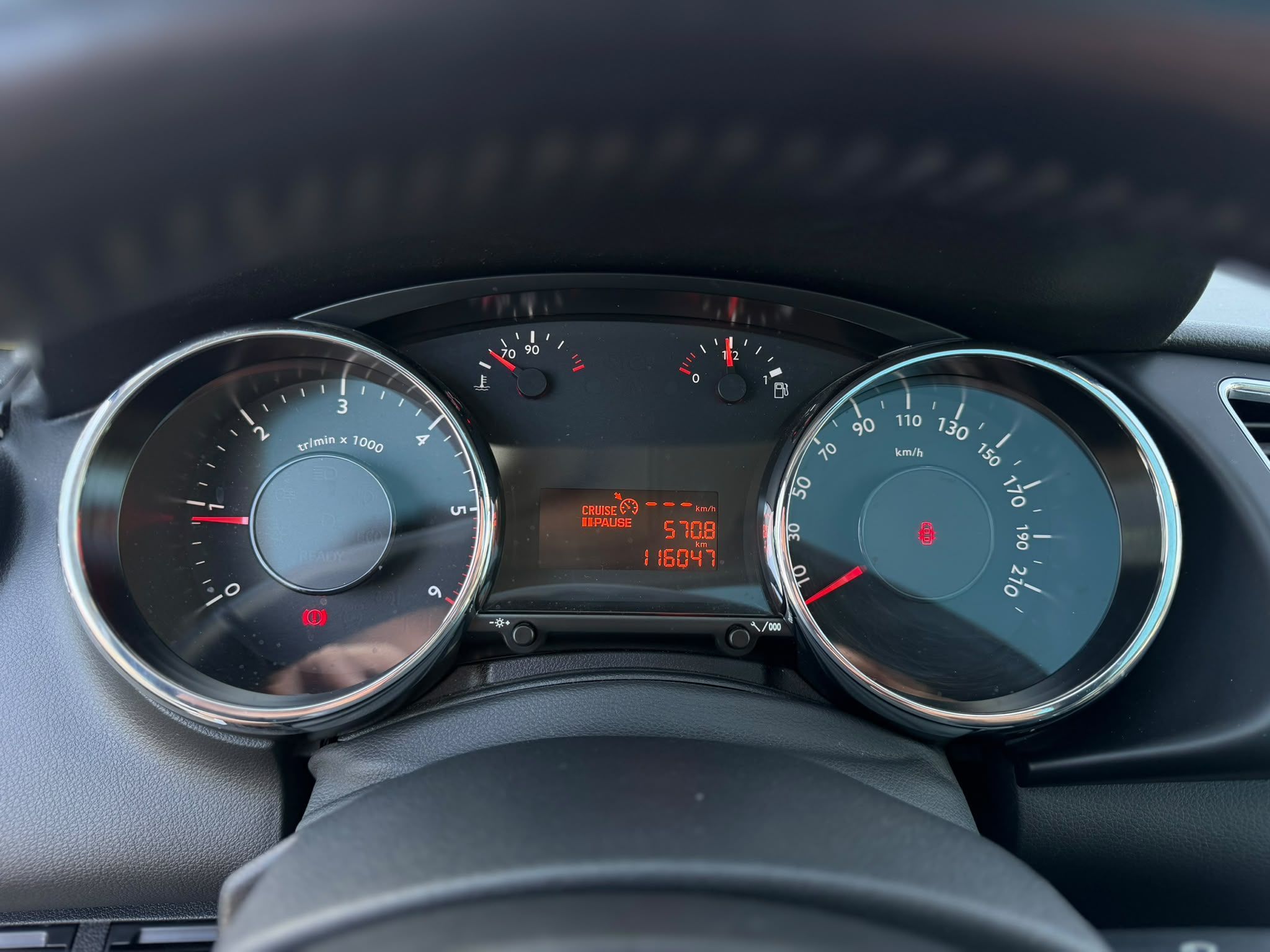 Peugeot 3008, ALLURE 1.6HDi 115 MAN6 - fotka 3