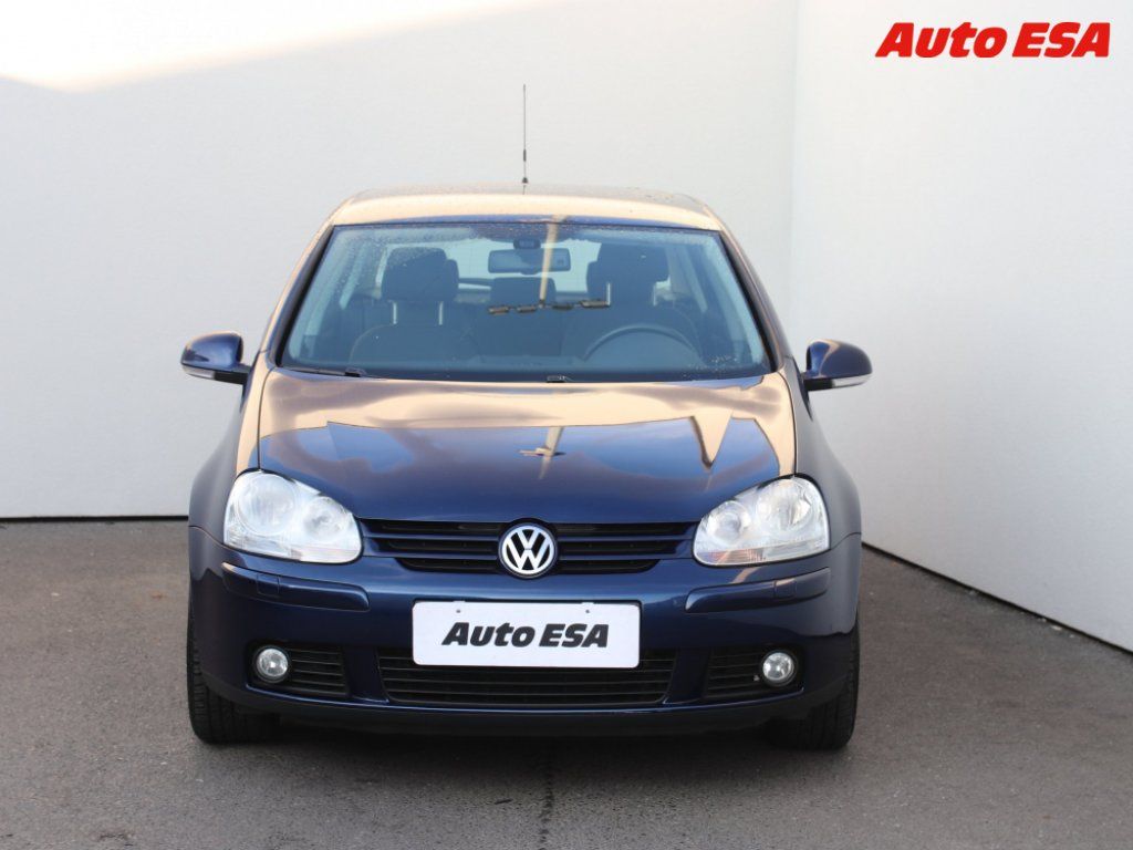 Volkswagen Golf, 1.6i,2.maj,ČR - fotka 2