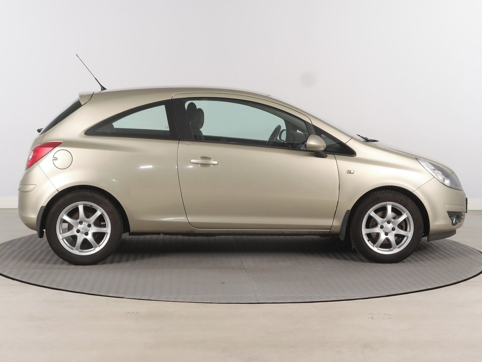 Opel Corsa, 1.3 CDTI, Automatická klima - fotka 6