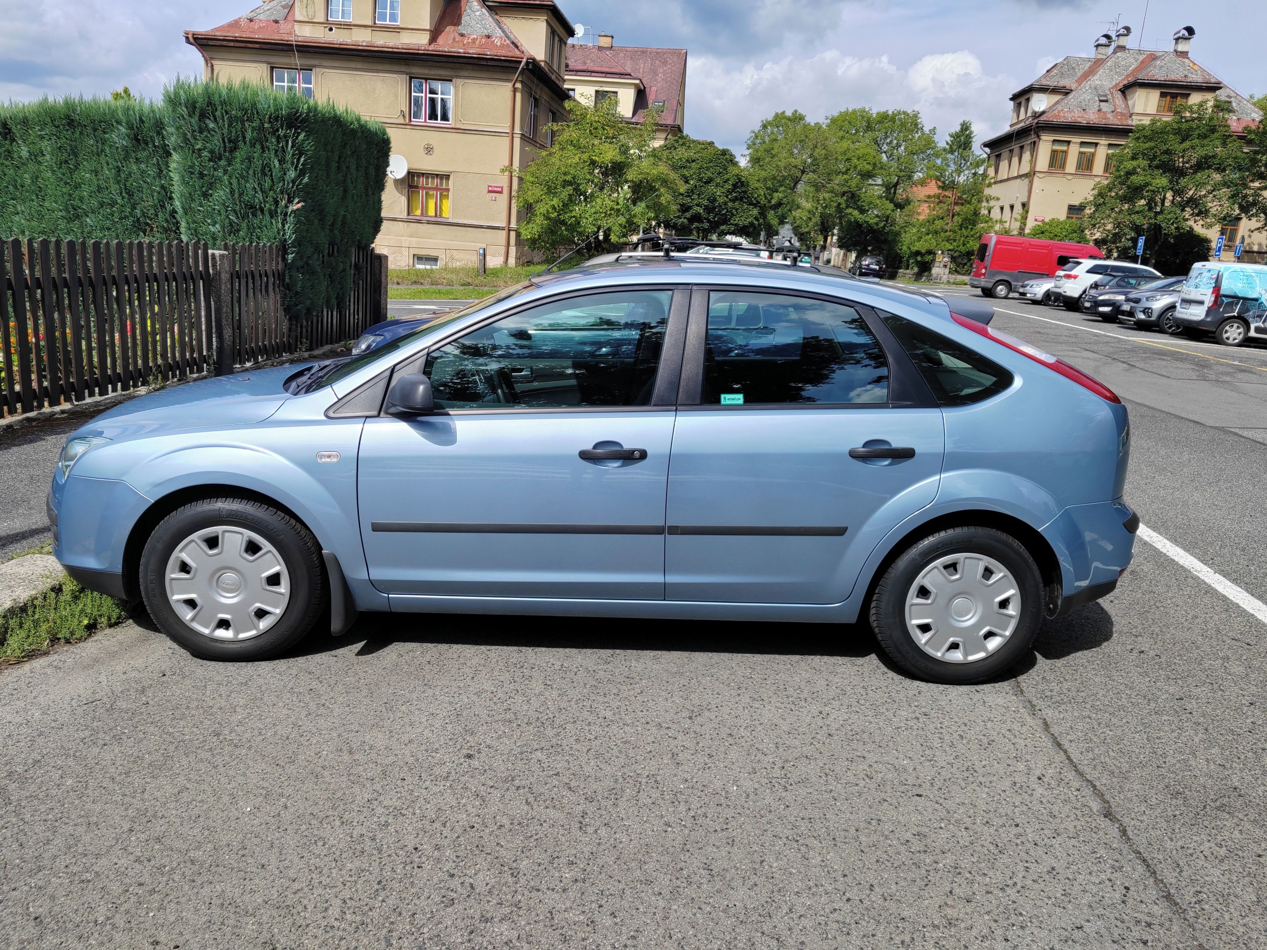 Ford Focus, 1,6i 74kw 1.MAJ. 30 930 km  ČR - fotka 3