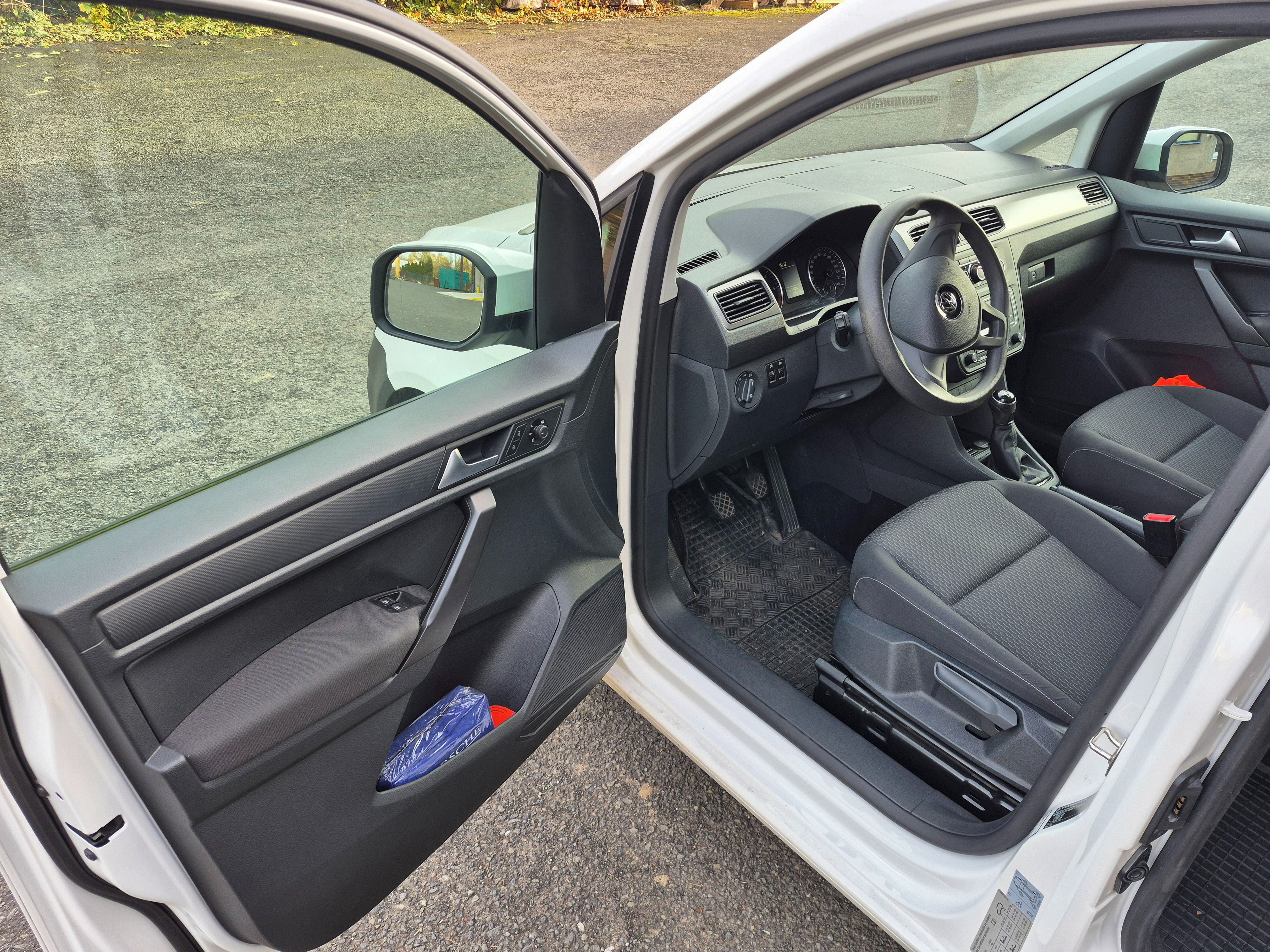 Volkswagen Caddy, MAXI 2,0TDi - fotka 6