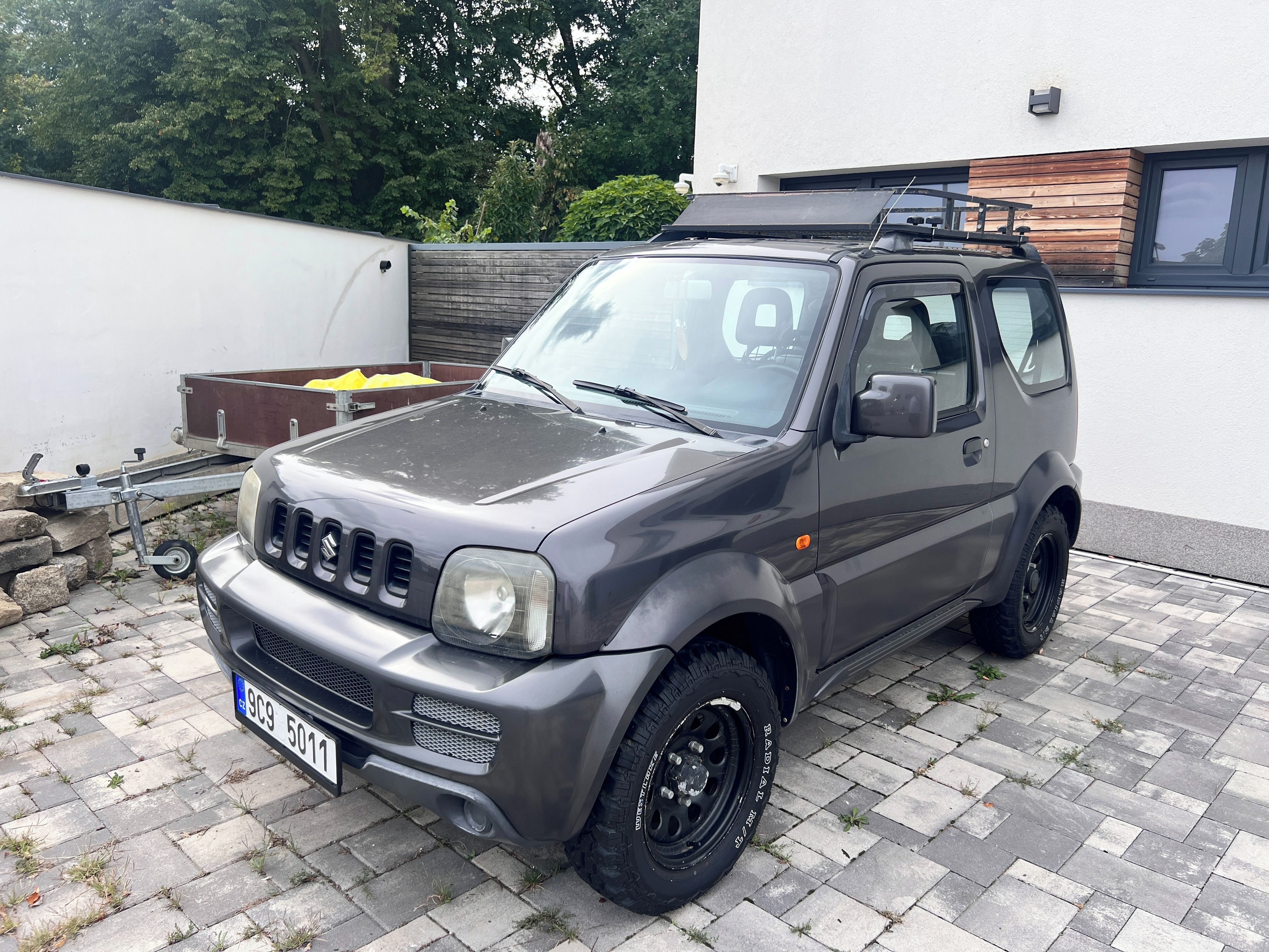 Suzuki Jimny, 1,3 benzín, 4x4, uzávěra zadku - fotka 2