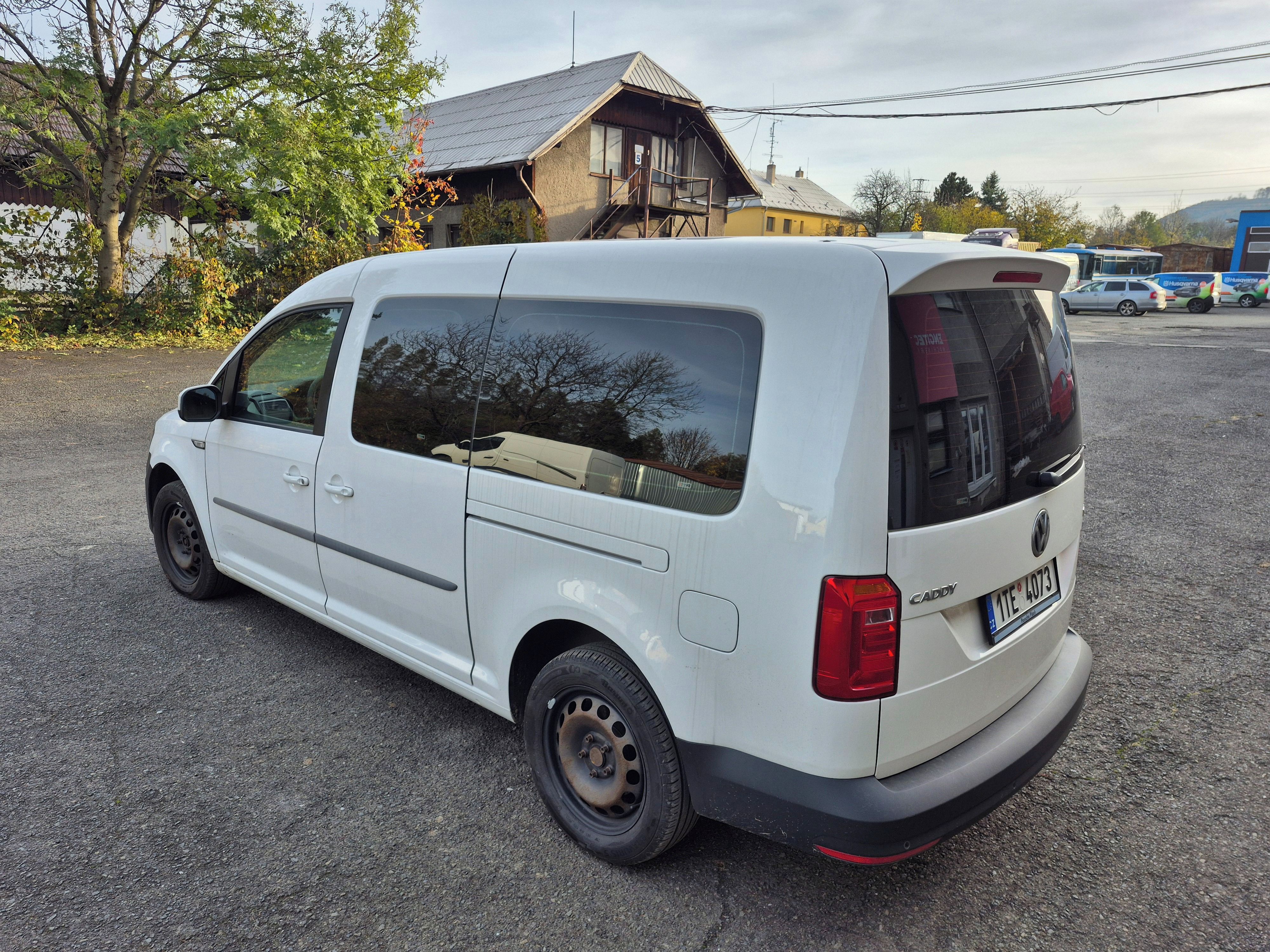 Volkswagen Caddy, MAXI 2,0TDi - fotka 4