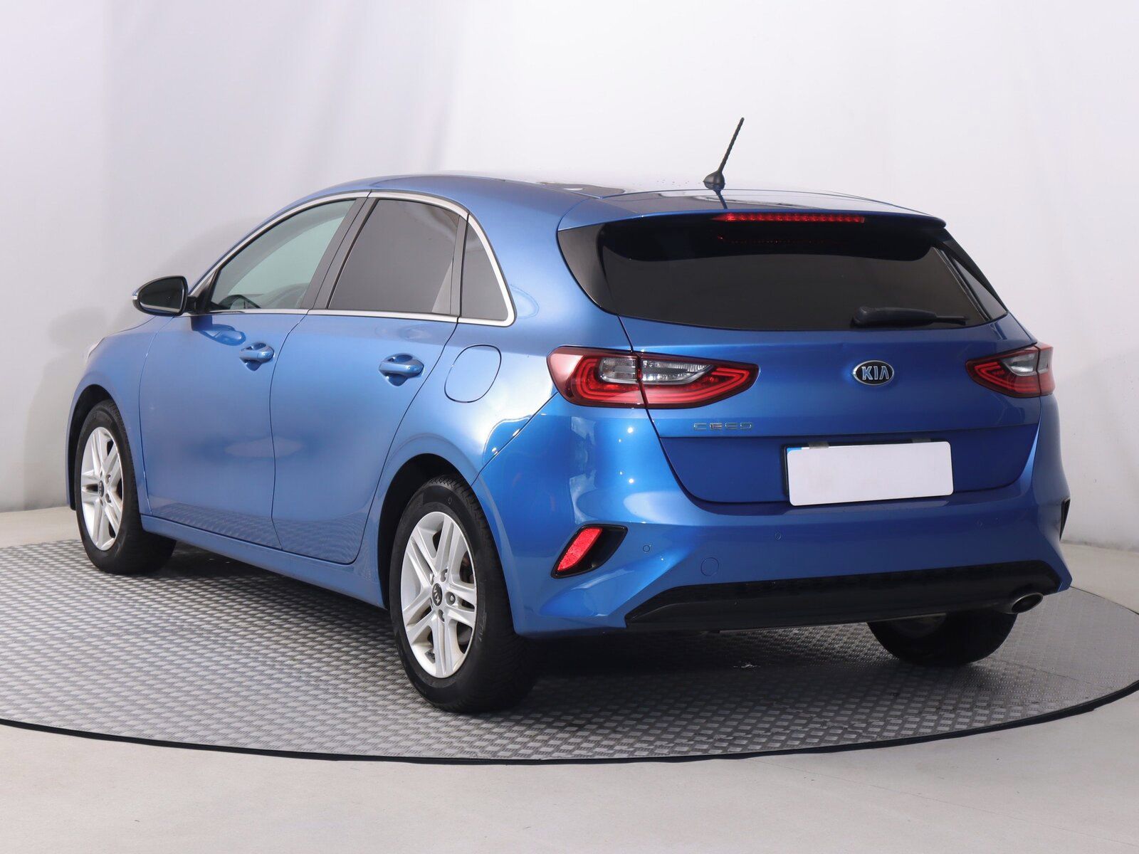 Kia Cee´d, 1.4 T-GDI, Serv.kniha - fotka 4