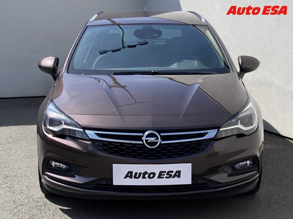 Opel Astra, 1.6 CDTi SportsTourer - fotka 2