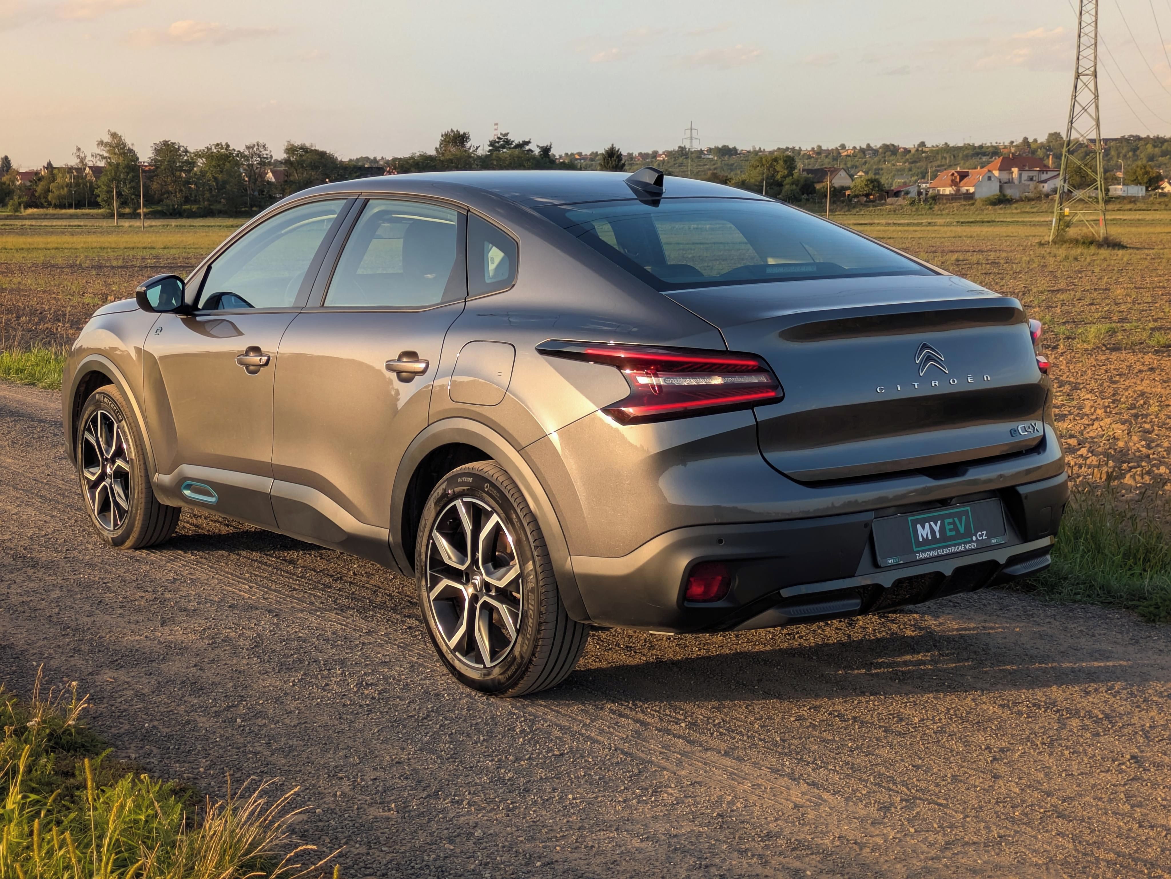 Citroën ë-C4 X, 50kWh, FEEL LED DPH, SOH 99% - fotka 5