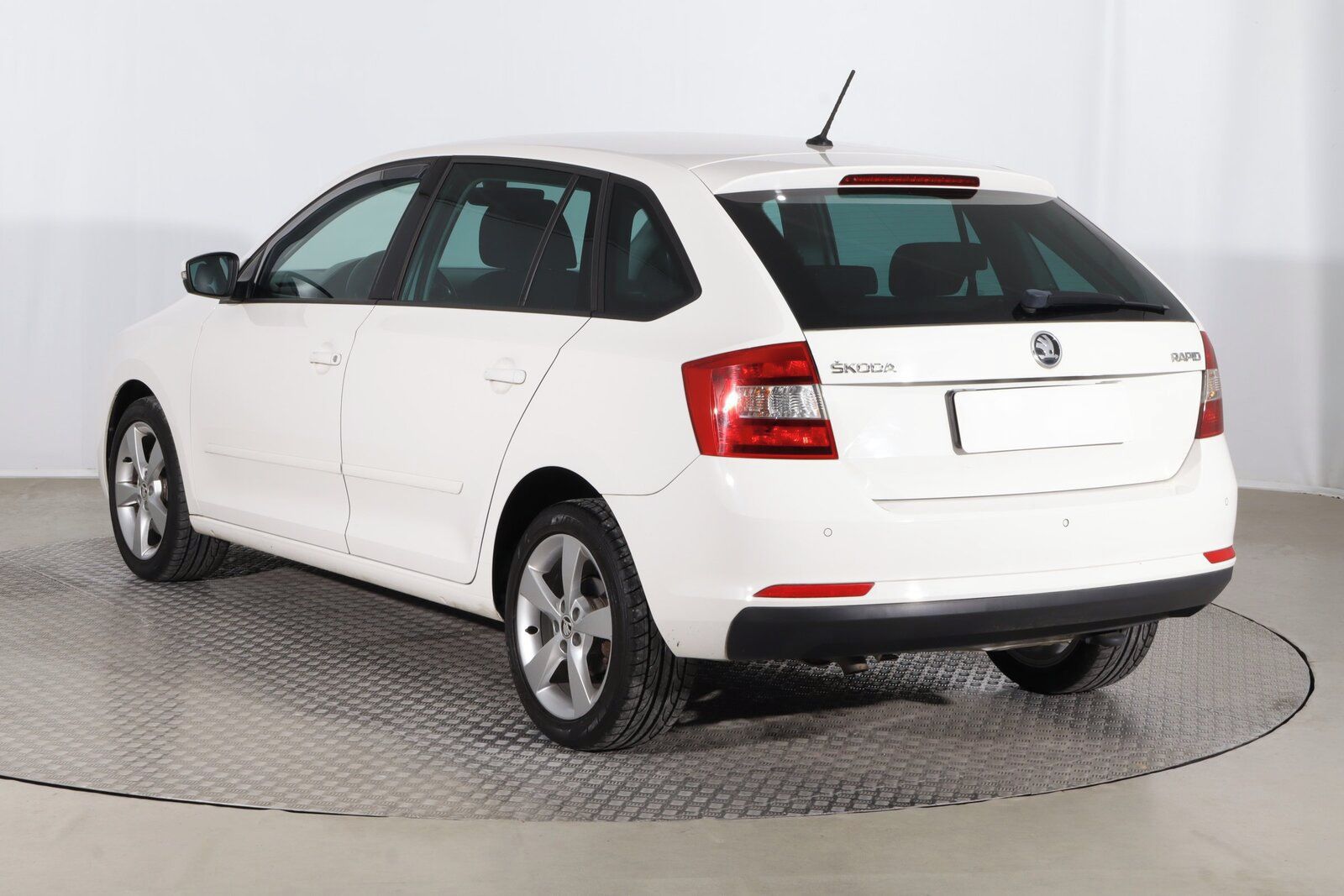 Škoda Rapid, 1.6 TDI, Serv.kniha - fotka 4