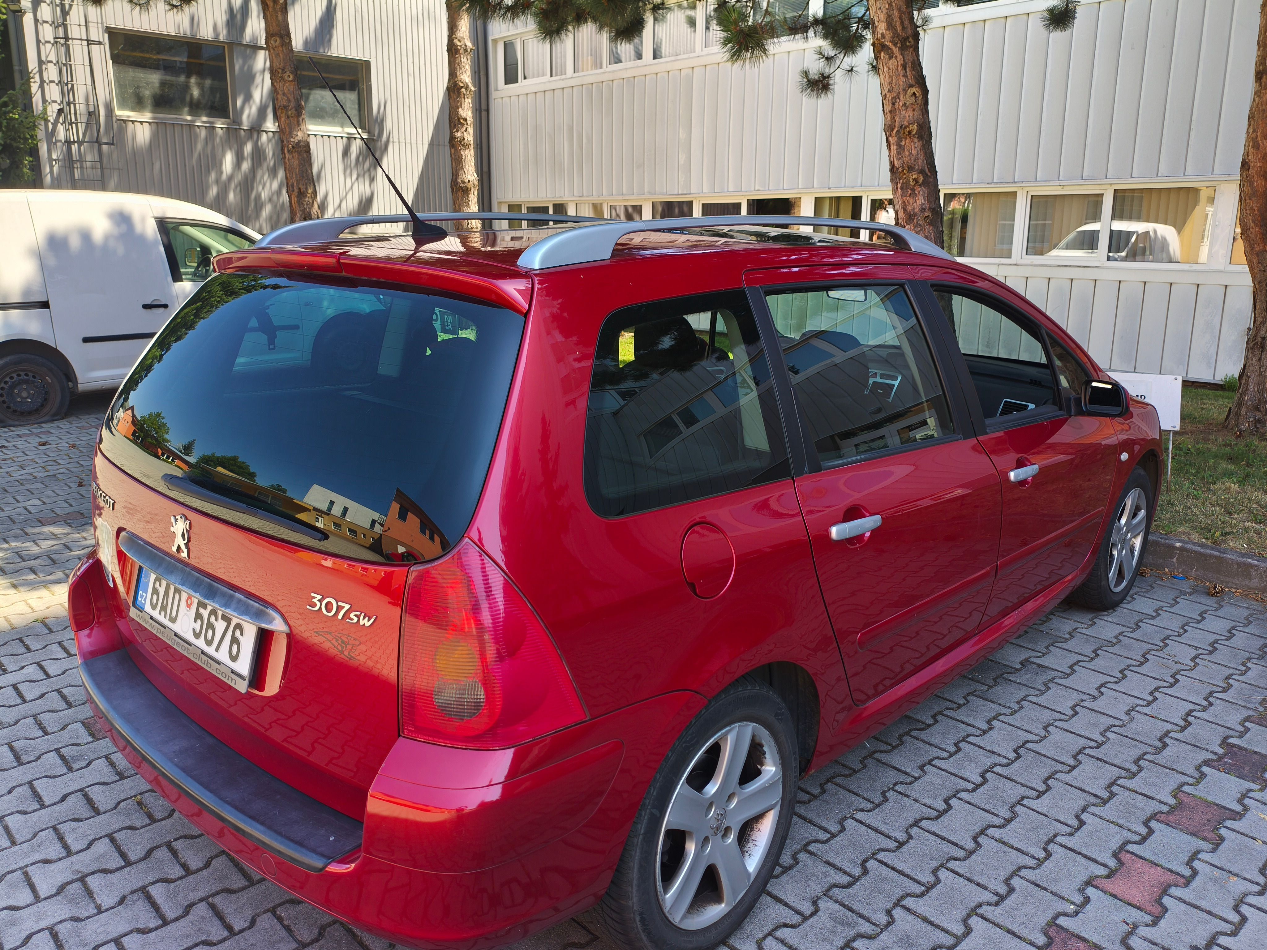 Peugeot 307, SW Panorama 7 míst - fotka 6