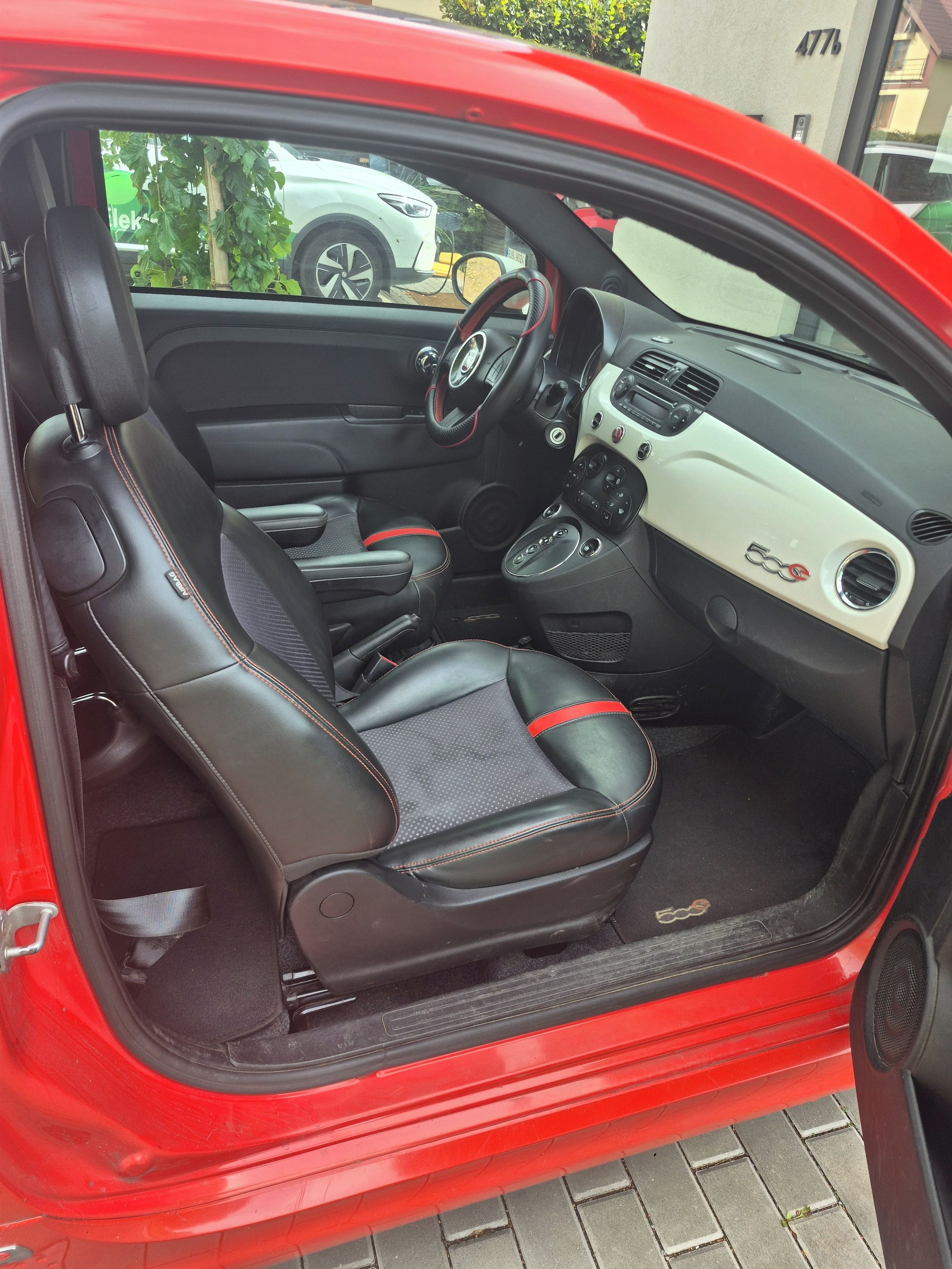 Fiat 500E, Velice hezký stav - fotka 6