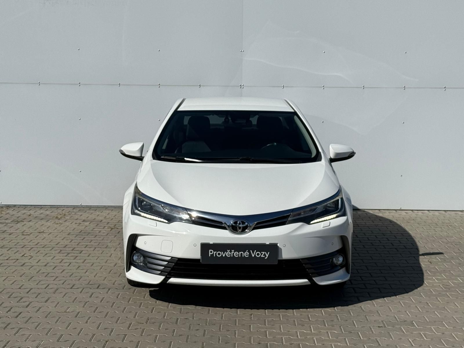 Toyota Corolla, 1.6 VVT-i Executive AT - fotka 4