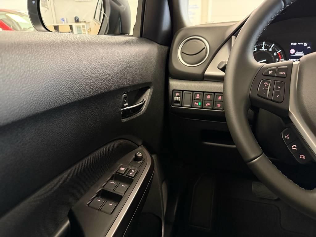 Suzuki Vitara, PREMIUM 1,4 A/T 4x4 30/9 - fotka 6