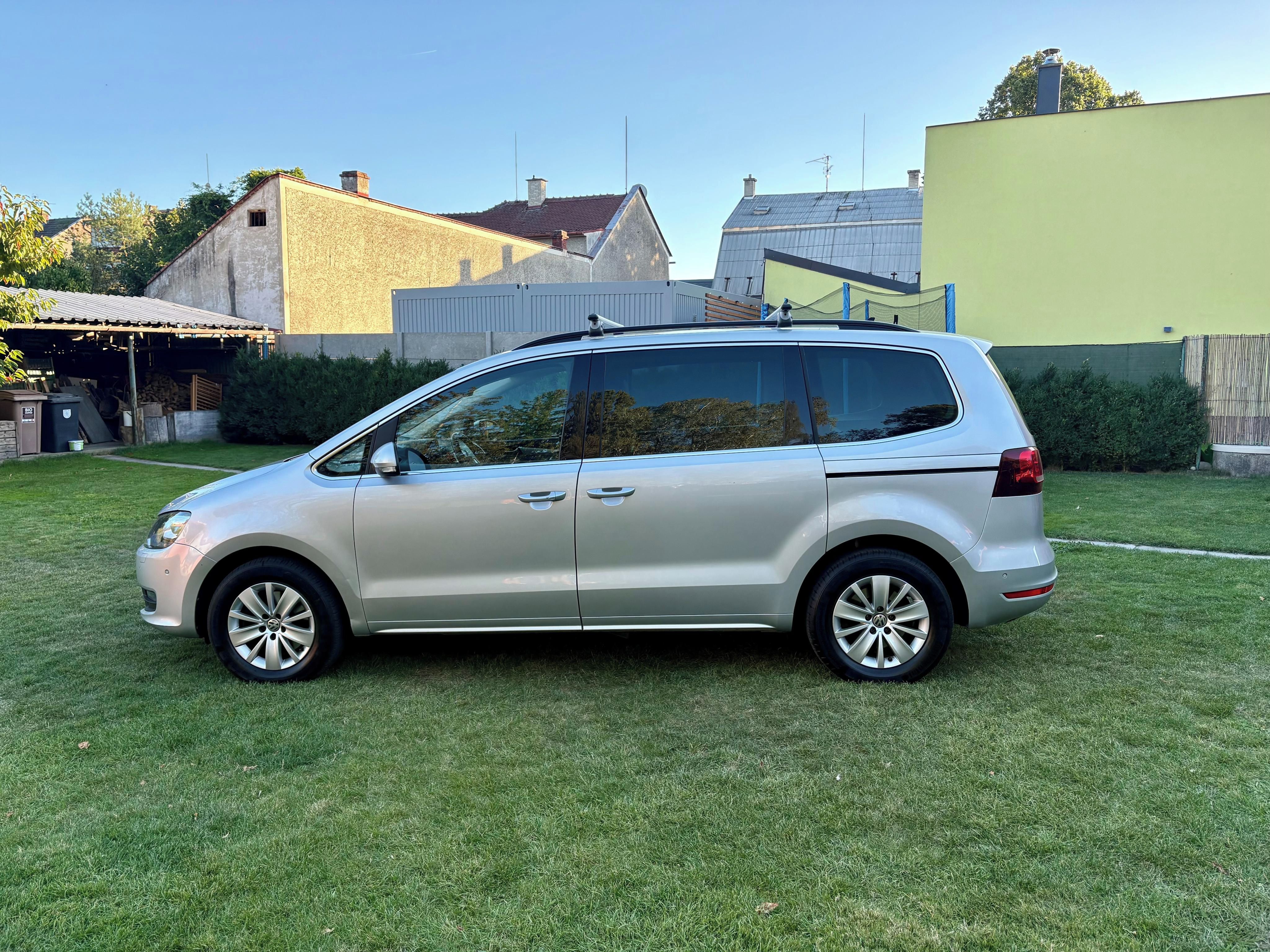 Volkswagen Sharan, 2.0TDi DSG 4x4 7míst Webasto - fotka 2