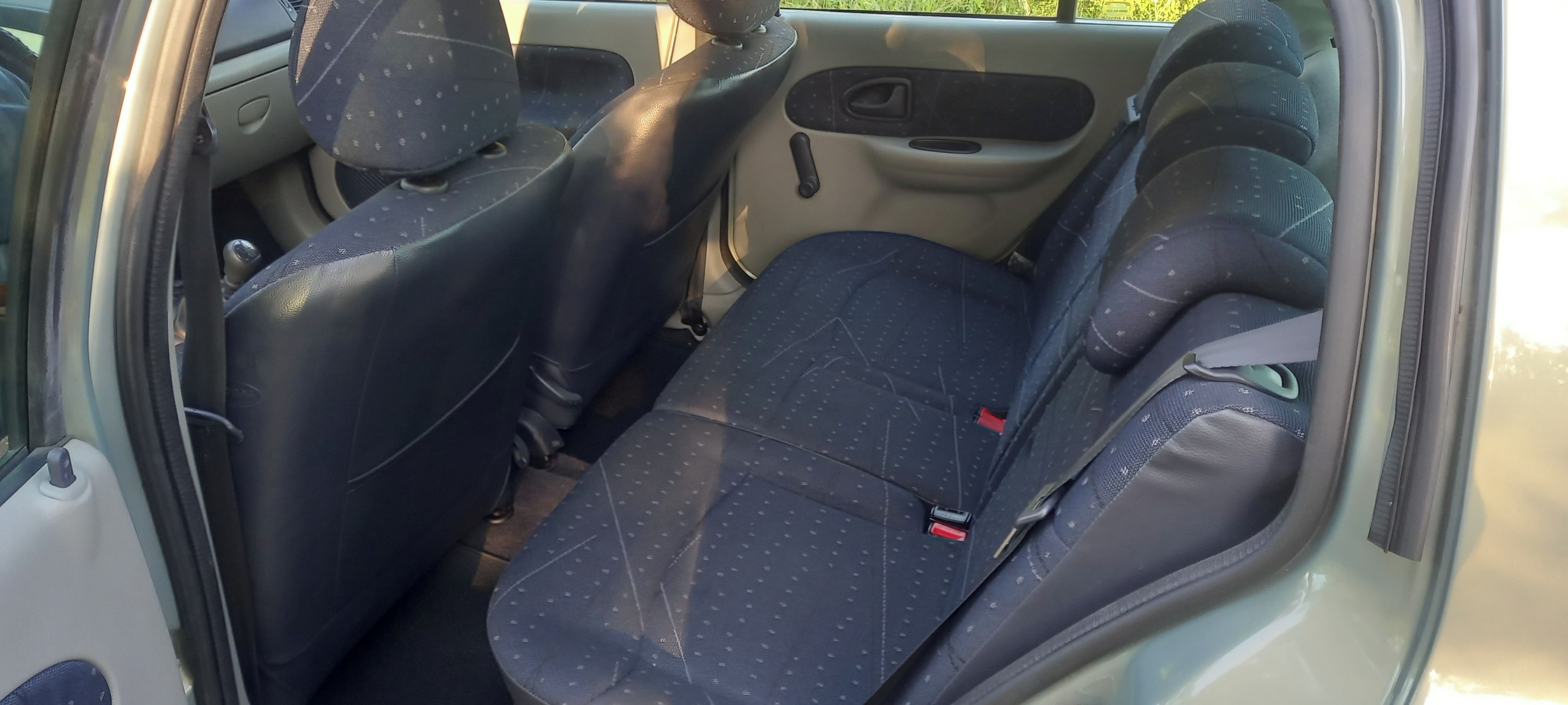 Renault Clio, super stav 39000 km - fotka 6