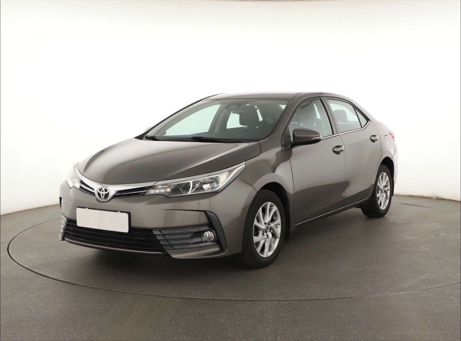 Toyota Corolla, 1.6 Valvematic, ČR,1.maj - fotka 3