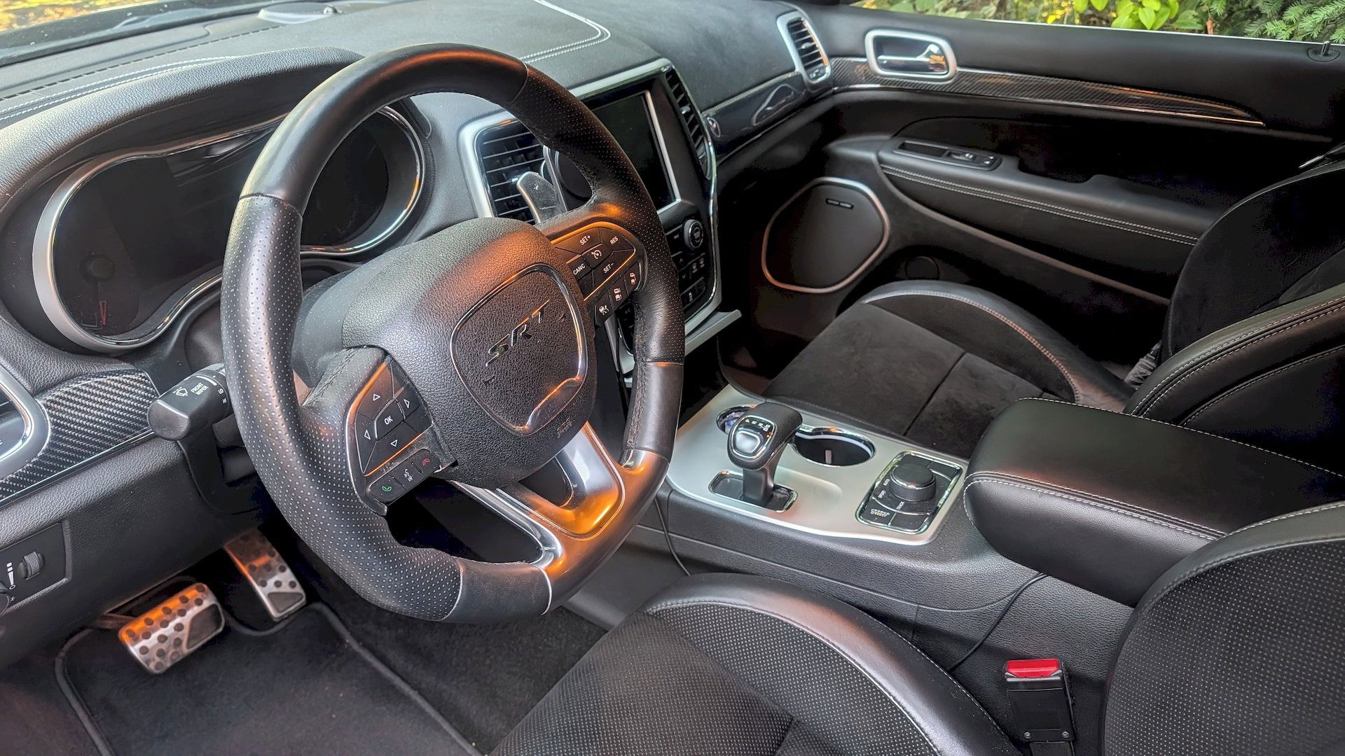 Jeep Grand Cherokee, 2015 SRT 6.4L V8 - fotka 6