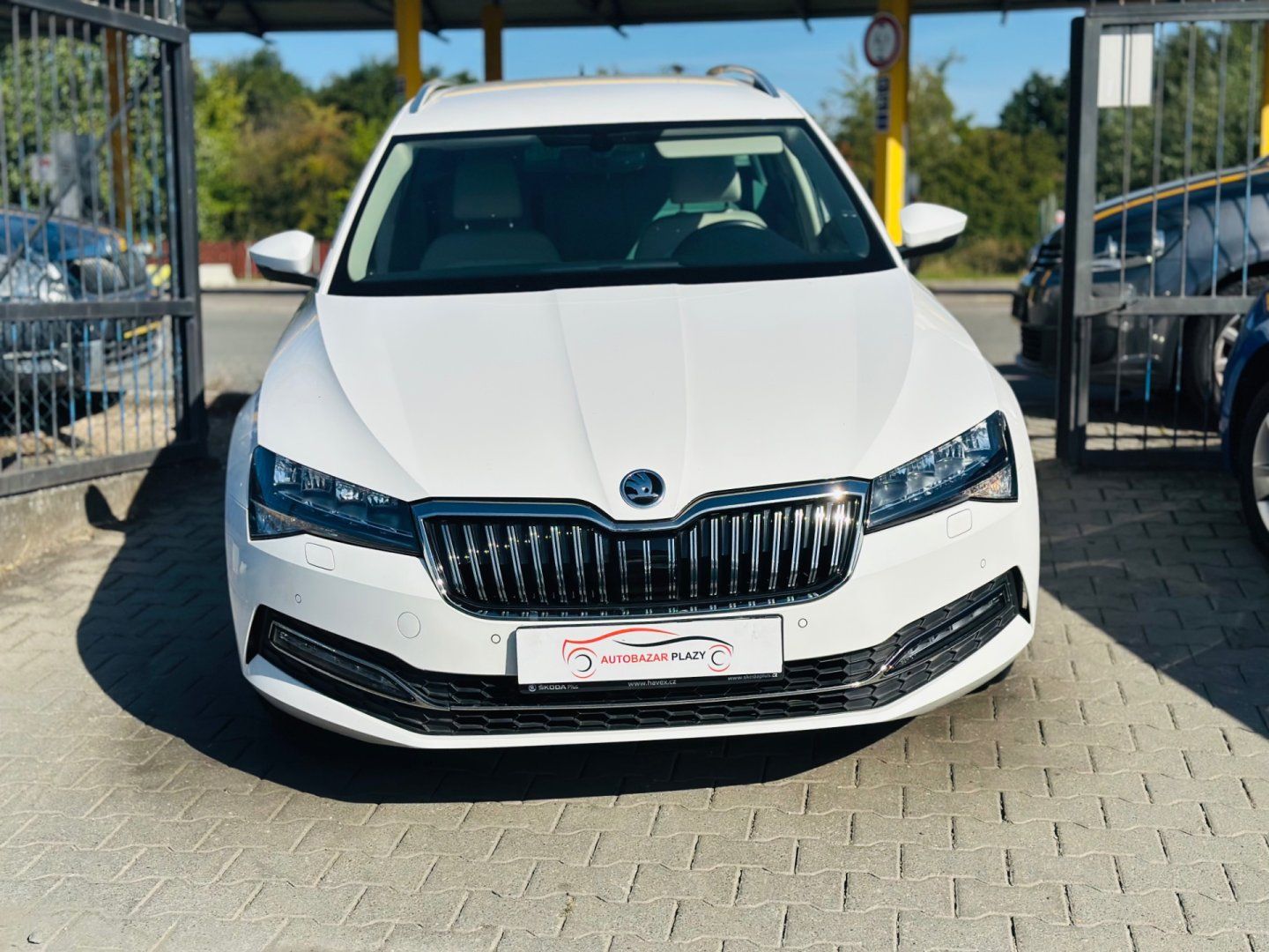 Škoda Superb, 2.0TDi KAMERA,ACC,WEBASTO - fotka 2