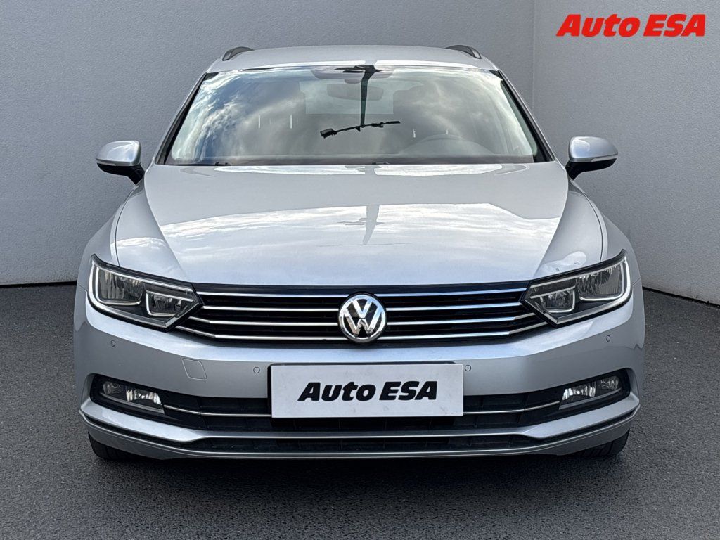 Volkswagen Passat, 1.6 TDi,Comfortline - fotka 2