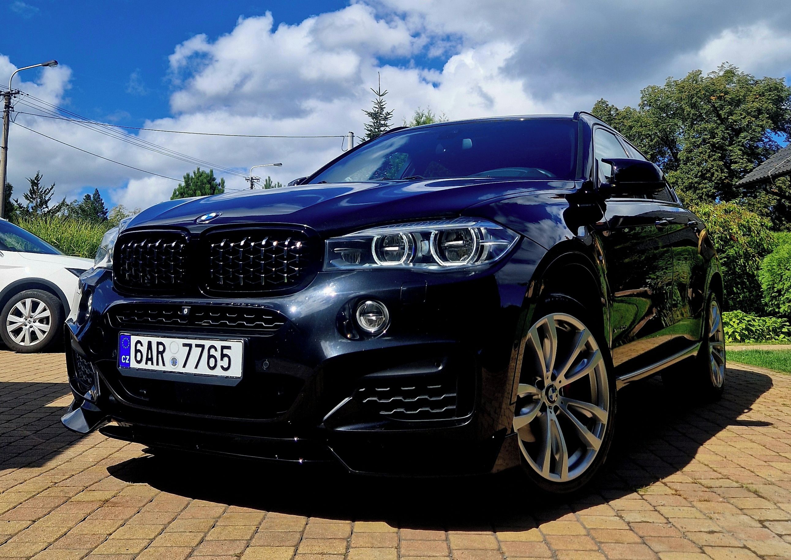 BMW X6, 3.0d 190kw Mpaket + Maxton ČR
