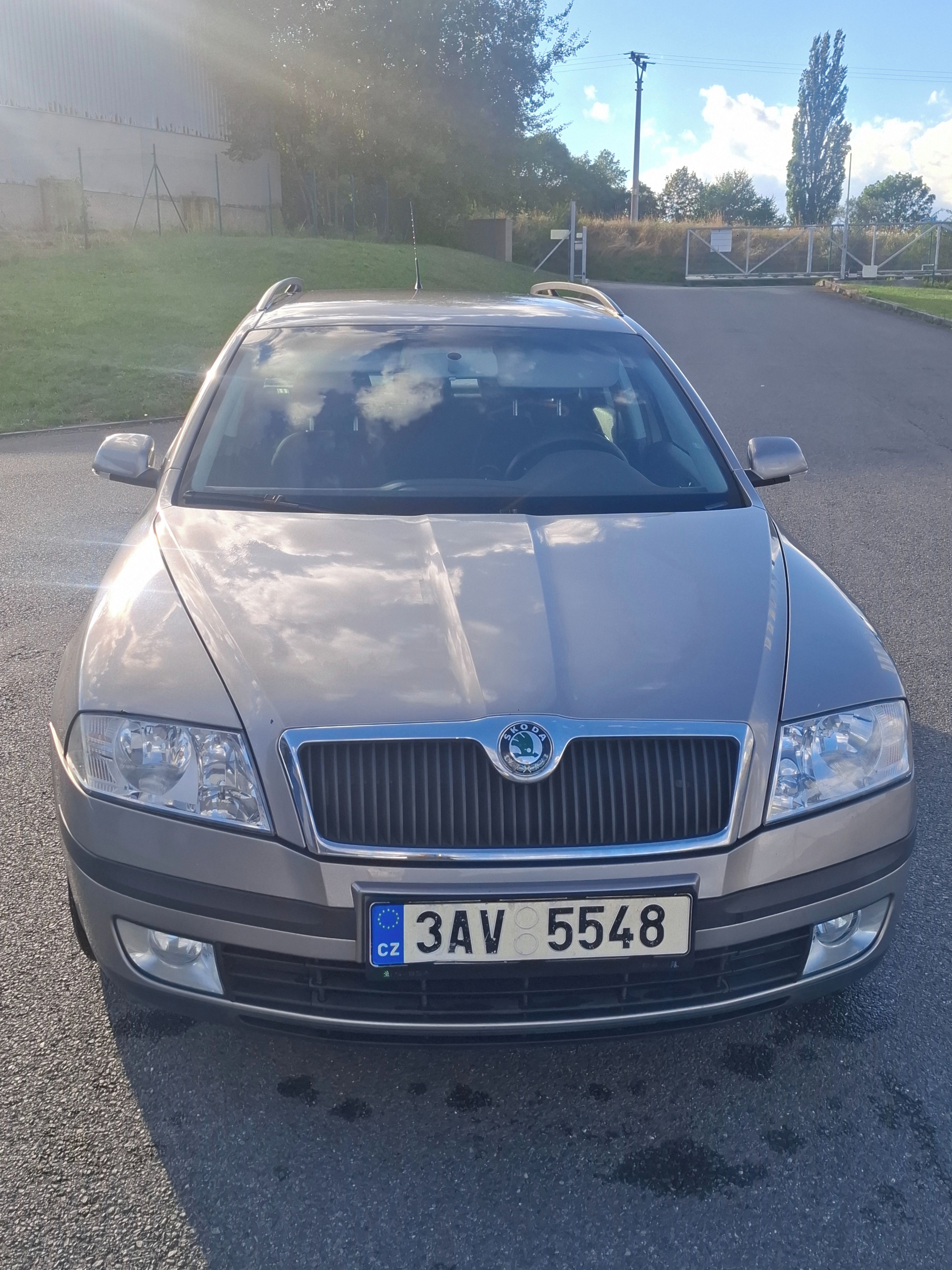 Škoda Octavia, Škoda Octavia 1.6 MPI - fotka 3