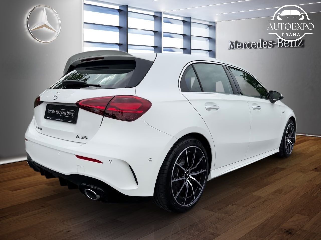 Mercedes-Benz Třídy A, AMG A 35 4M*AMBIENTE - fotka 4
