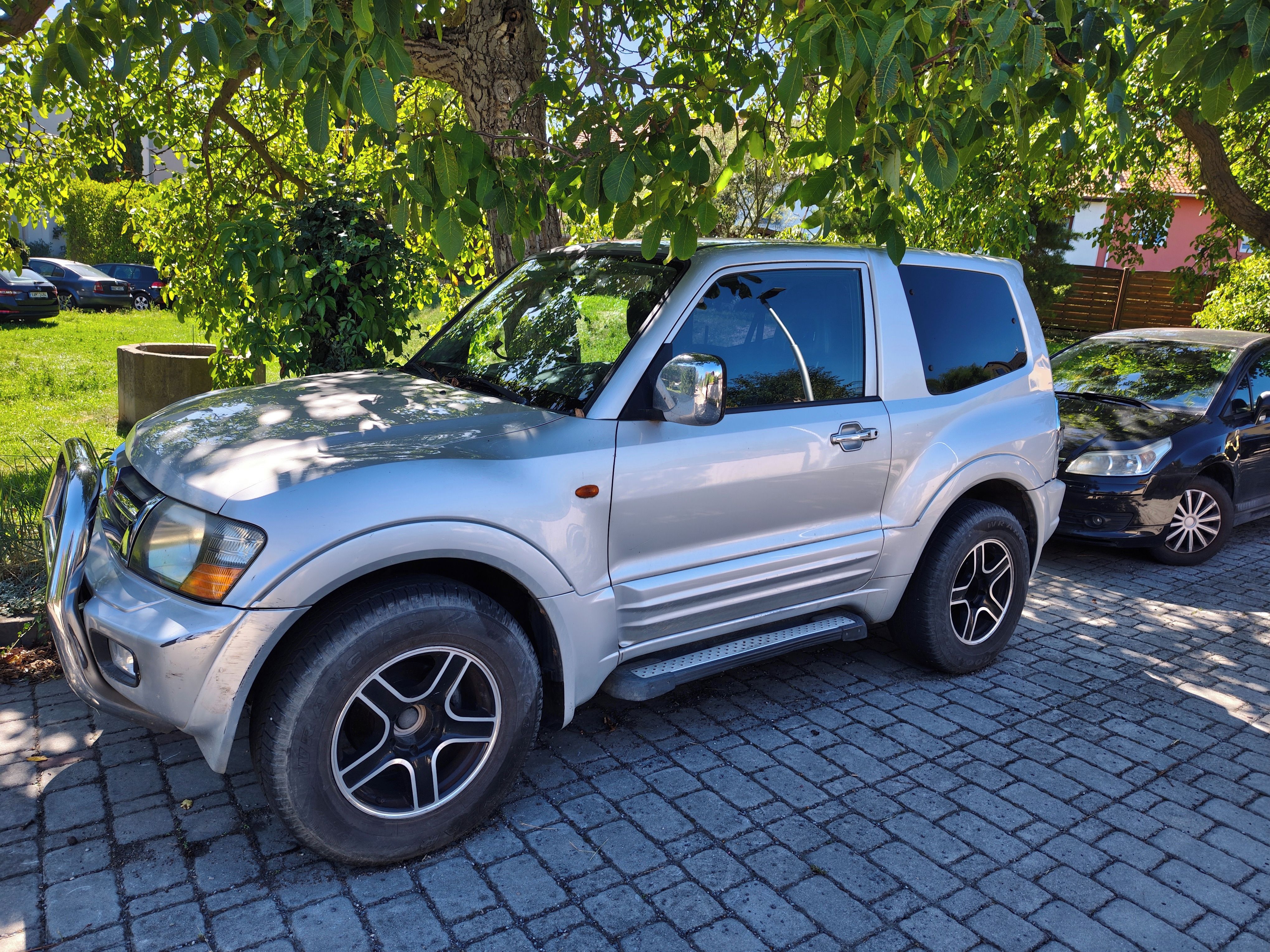 Mitsubishi Pajero, Mitsubishi Pajero V60 - fotka 2