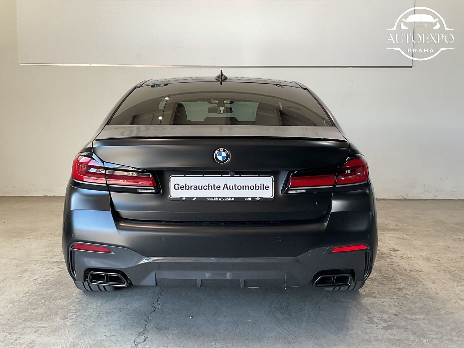 BMW Řada 5, M550i* xDrive* - fotka 3