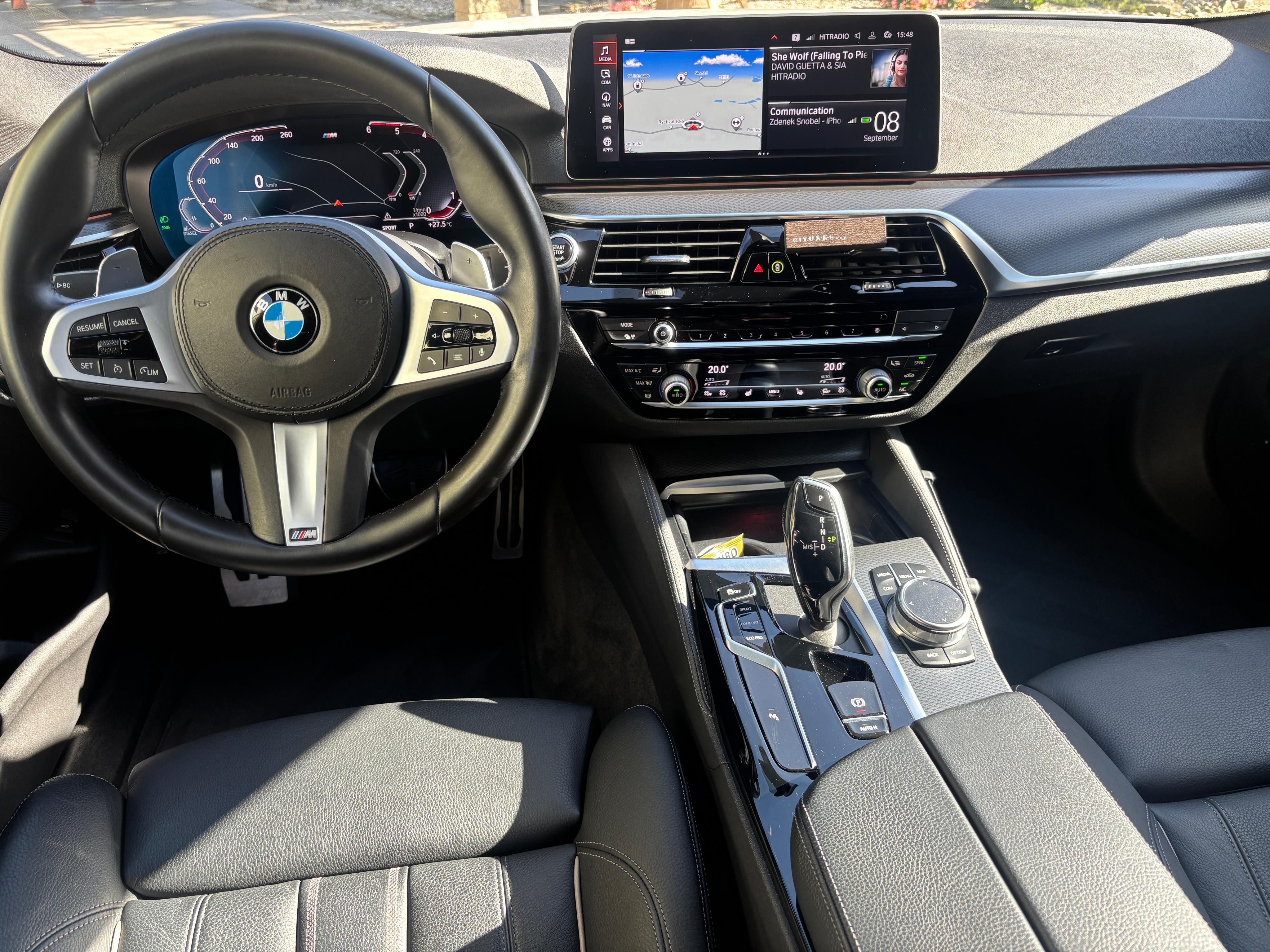 BMW Řada 5, BMW 530 D X Drive - fotka 4