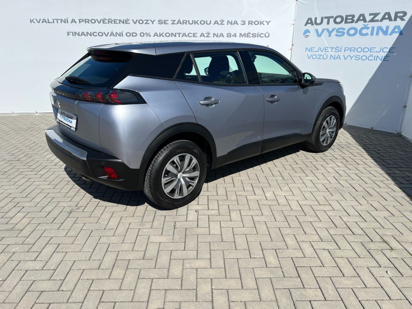 Peugeot 2008, 1.2PT 74kW! 1.maj! Navi! LED! - fotka 4