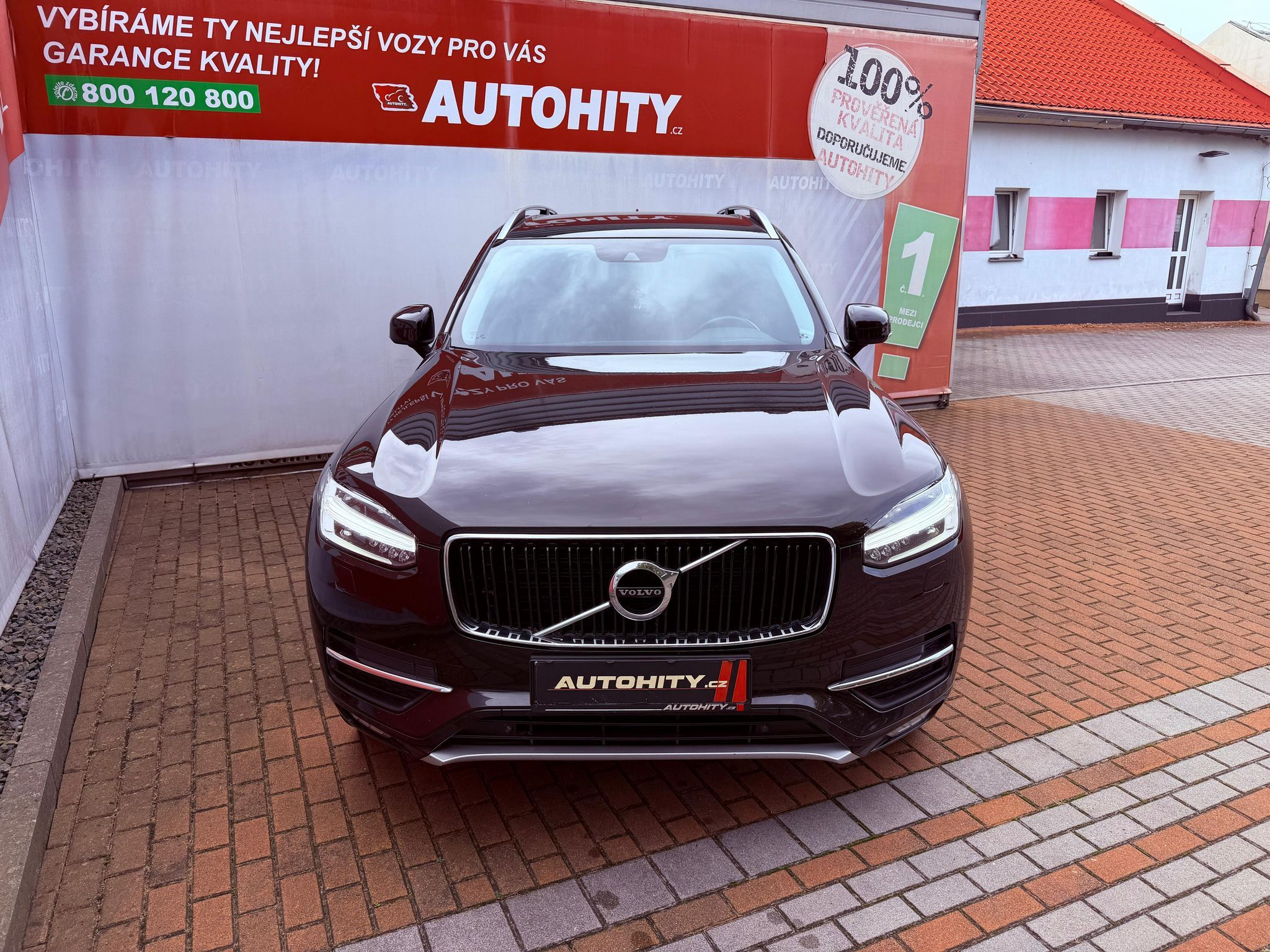 Volvo XC90, D5 AWD Drive-E Momentum Aut. - fotka 2