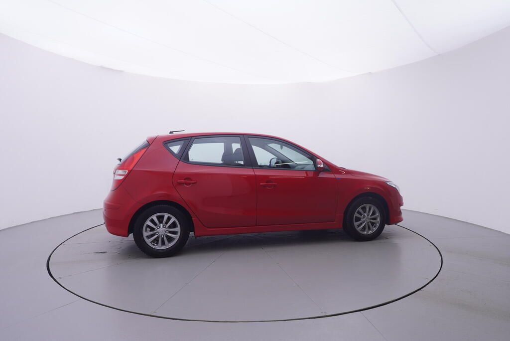 Hyundai i30, 1.4 DOHC 80 kW - fotka 6