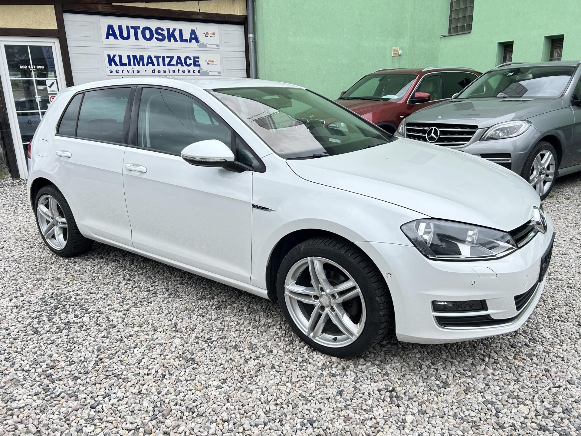 Volkswagen Golf, 1.2 TSi 81 KW pravidelný servi - fotka 5