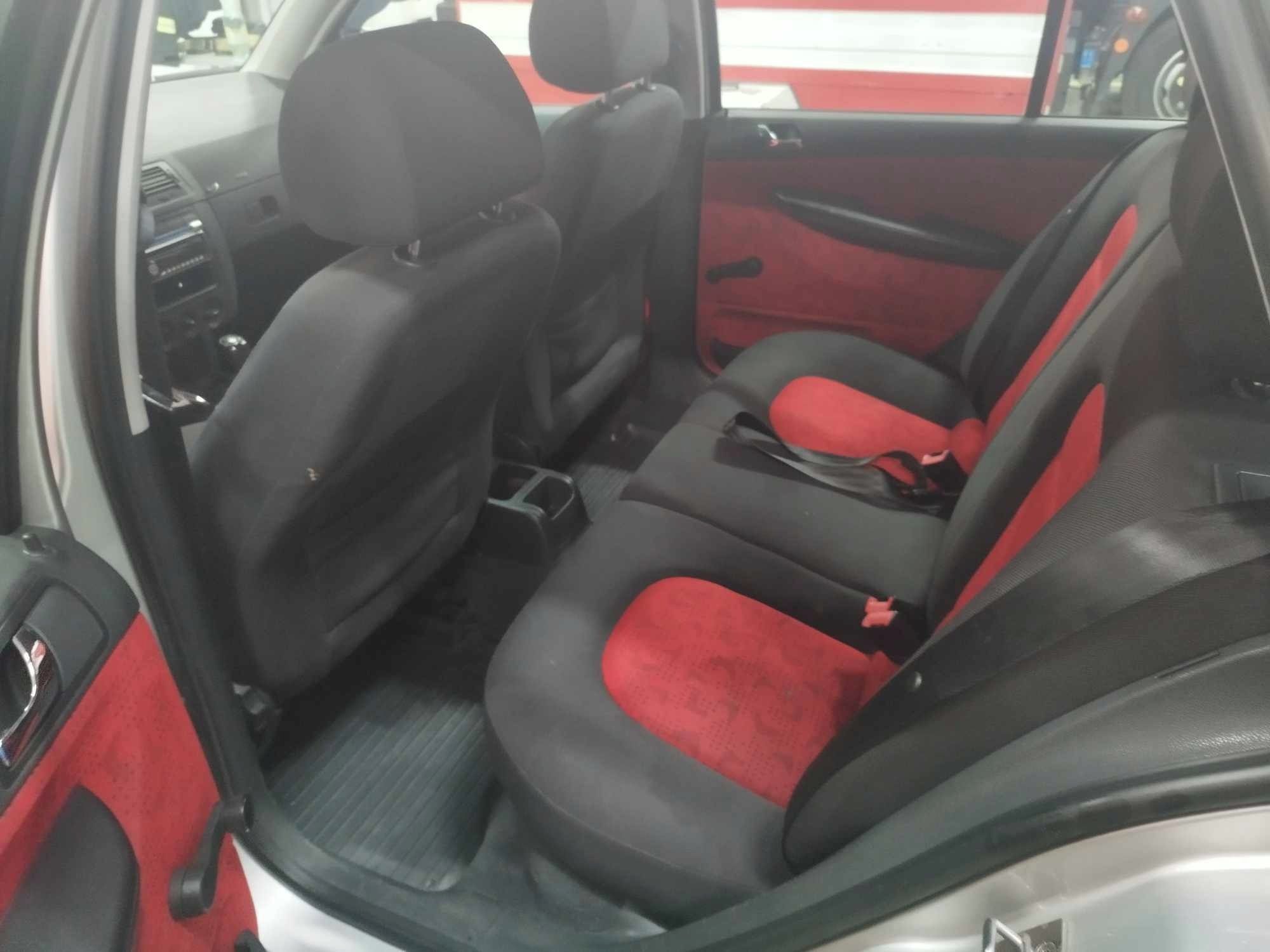 Škoda Fabia, Motor 1.4 MPi - fotka 6