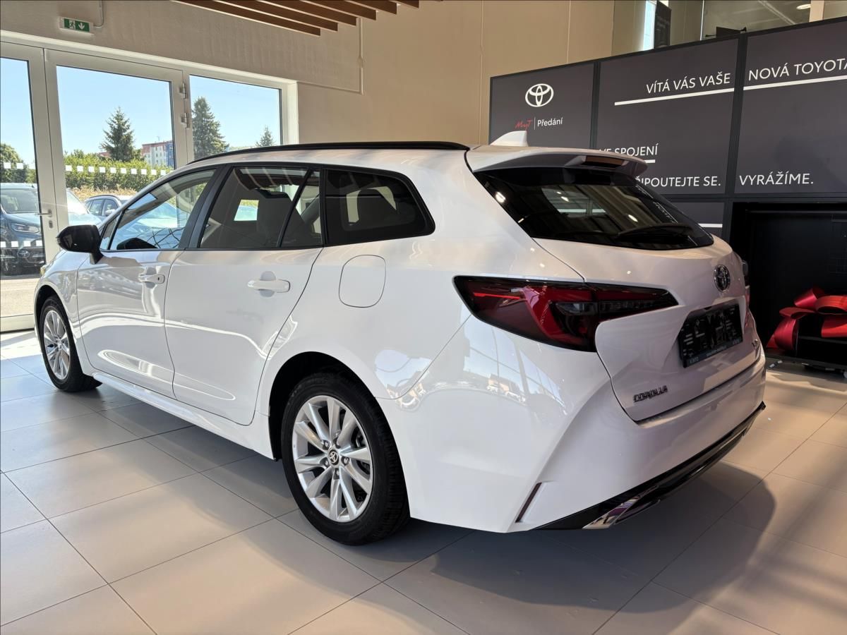 Toyota Corolla, 1,8   TS Comfort HEV - fotka 5